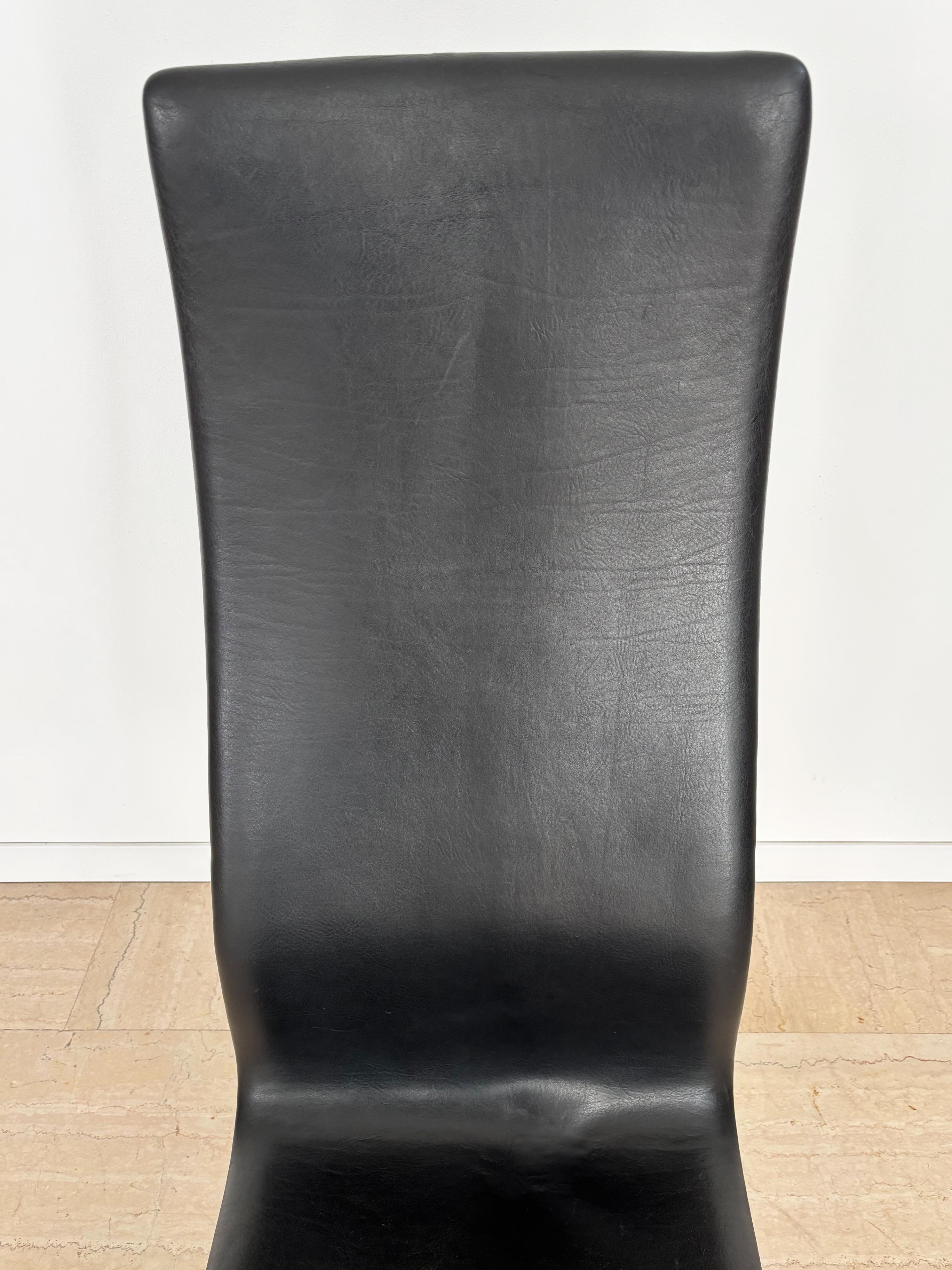 Mid-17th Century Oxford Midcentury Black Leather Chair by Arne Jacobsen for Fritz Hansen, 1960s For Sale