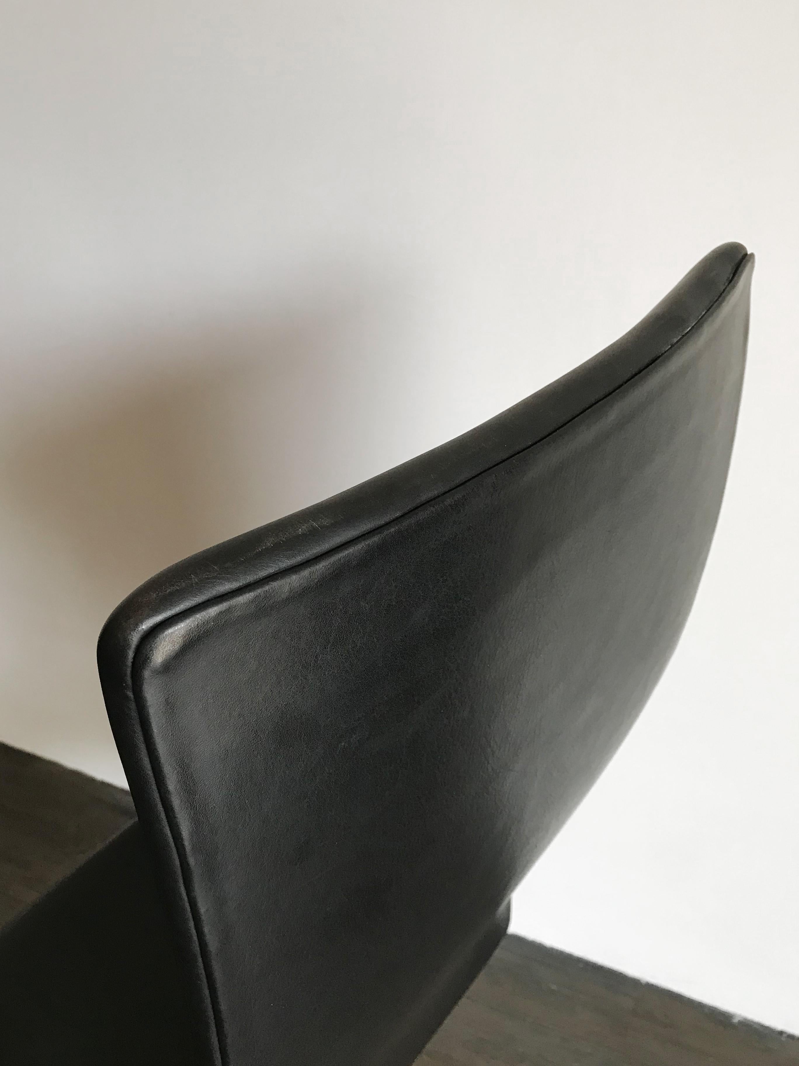Oxford Midcentury Black Leather Chairs by Arne Jacobsen for Fritz Hansen, 1960s For Sale 3