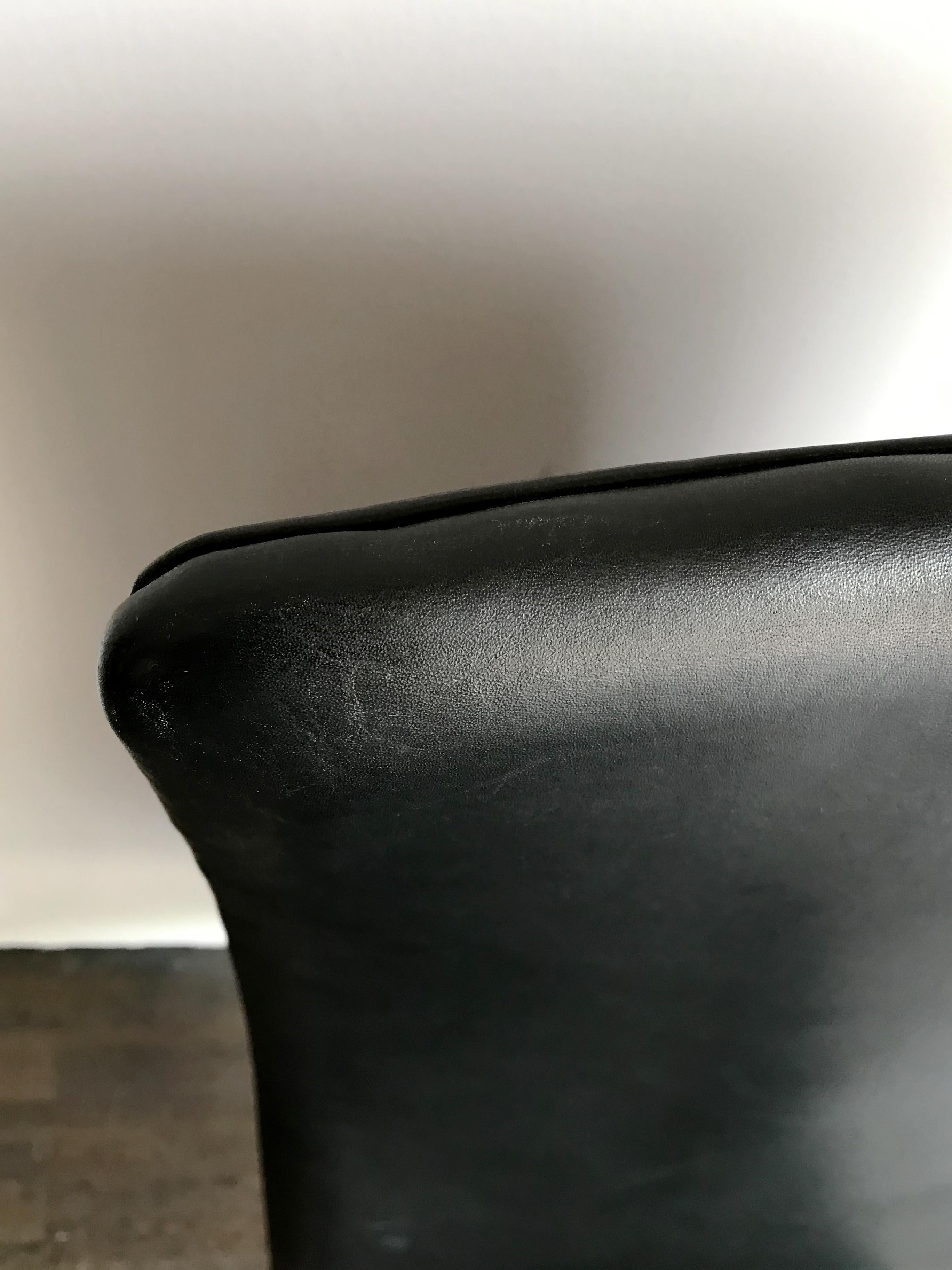 Oxford Midcentury Black Leather Chairs by Arne Jacobsen for Fritz Hansen, 1960s For Sale 7