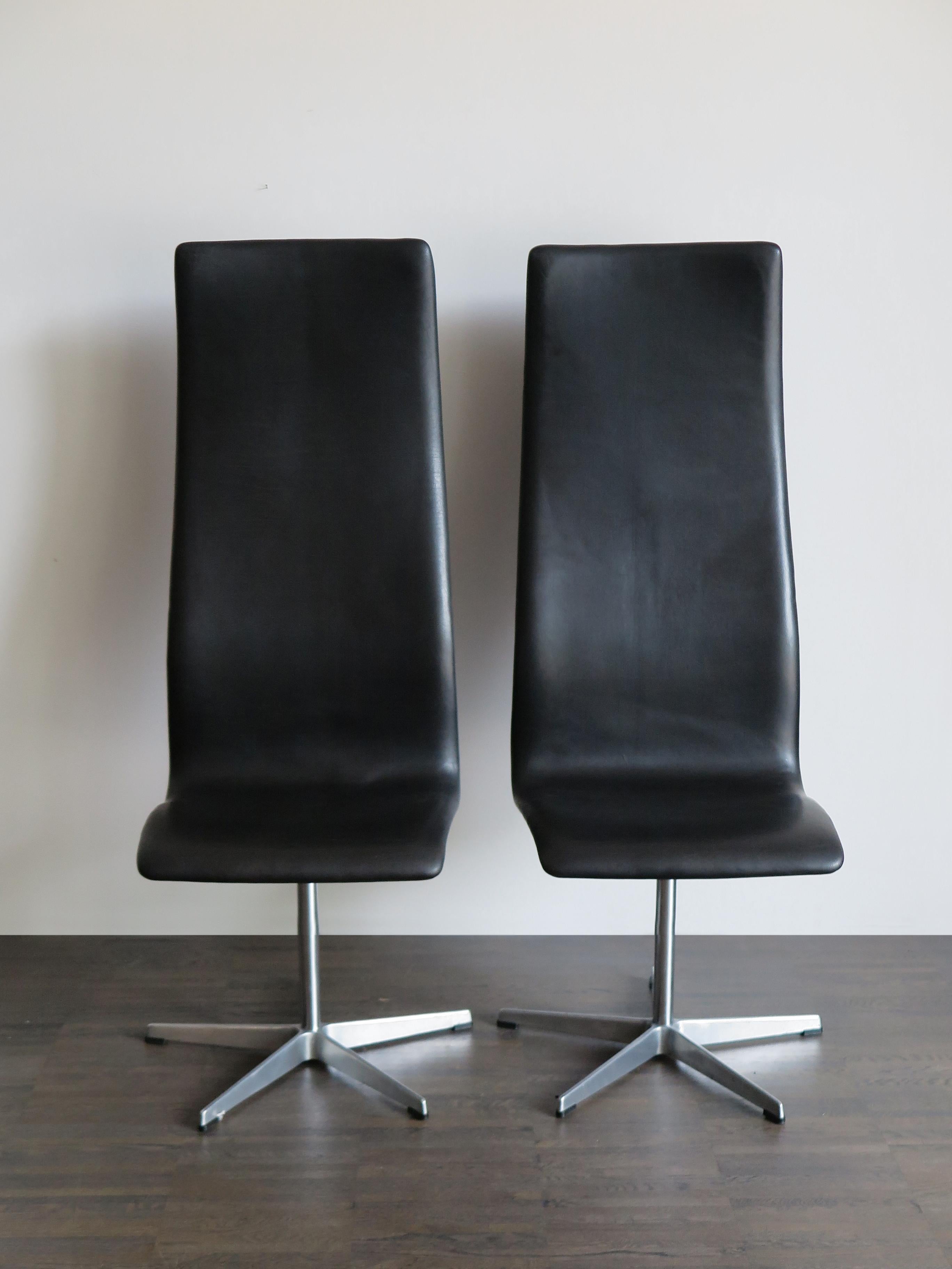 Scandinave moderne Chaises Oxford en cuir noir du milieu du siècle dernier d'Arne Jacobsen pour Fritz Hansen, années 1960 en vente