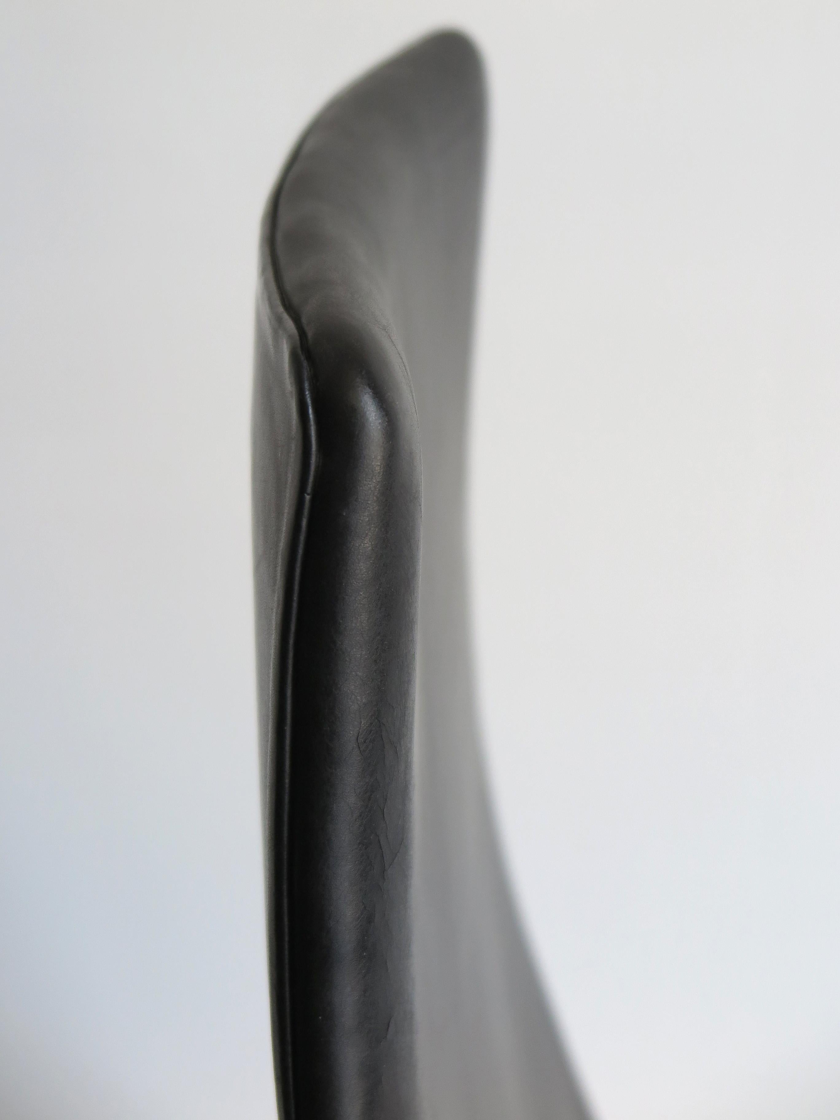 Sillas Oxford de cuero negro de mediados de siglo de Arne Jacobsen para Fritz Hansen, años 60 2