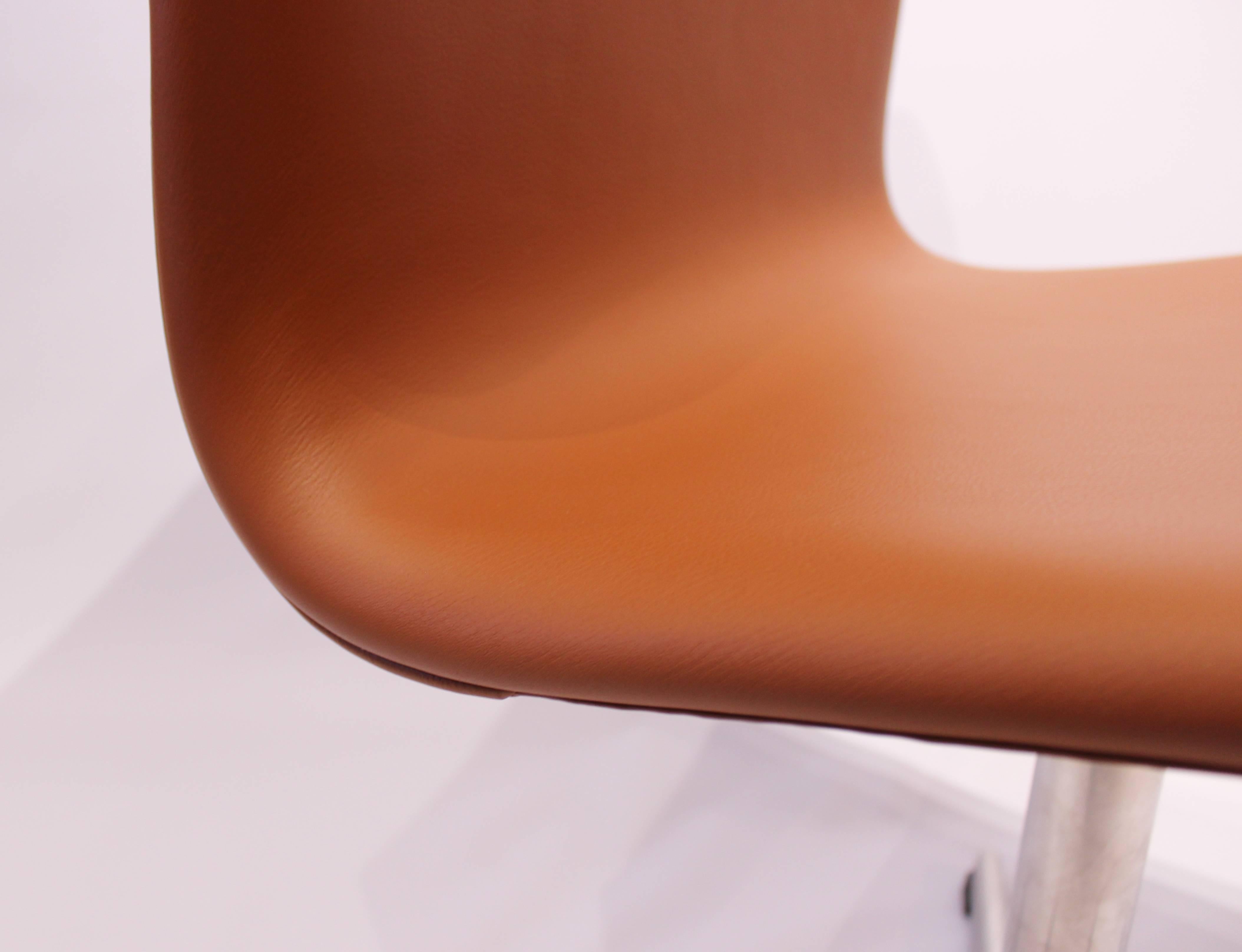 Oxford Office Chair, Model 3171, Cognac Colored Leather by Arne Jacobsen, 1989 1