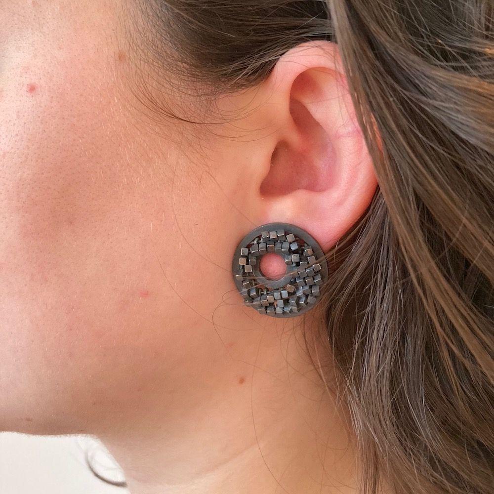 Boucles d'oreilles percées 