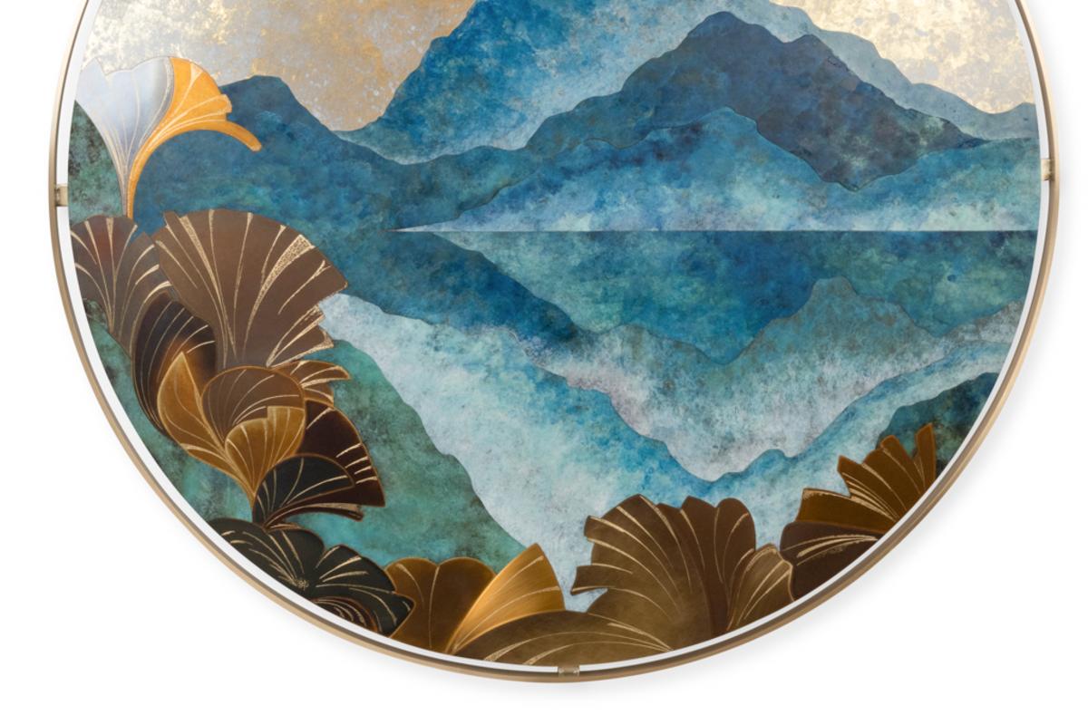 Runder Tisch mit Einlegearbeiten aus oxidiertem Messing, die eine Landschaft darstellen.

Zeitgenössische Handwerkskunst.

Abmessungen: T 90 x Dicke 2 cm

Referenz: LS65302405P