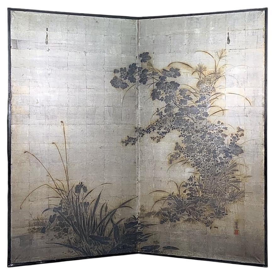 Oxidized Silver Screen with Floral Pattern