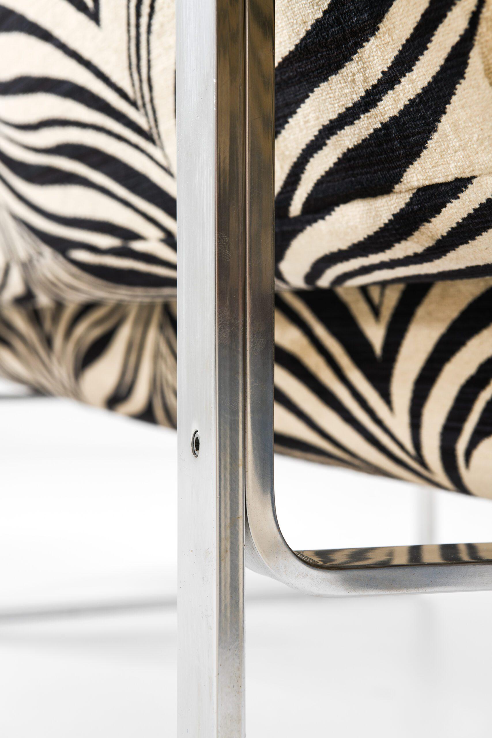 Steel Oxted Sofa in Original Zebra-Patterned Fabric by William Plunkett, 1970s For Sale