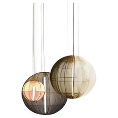 Sphères en oxygène, installation au plafond par Different Lamps d'Angela Ardisson