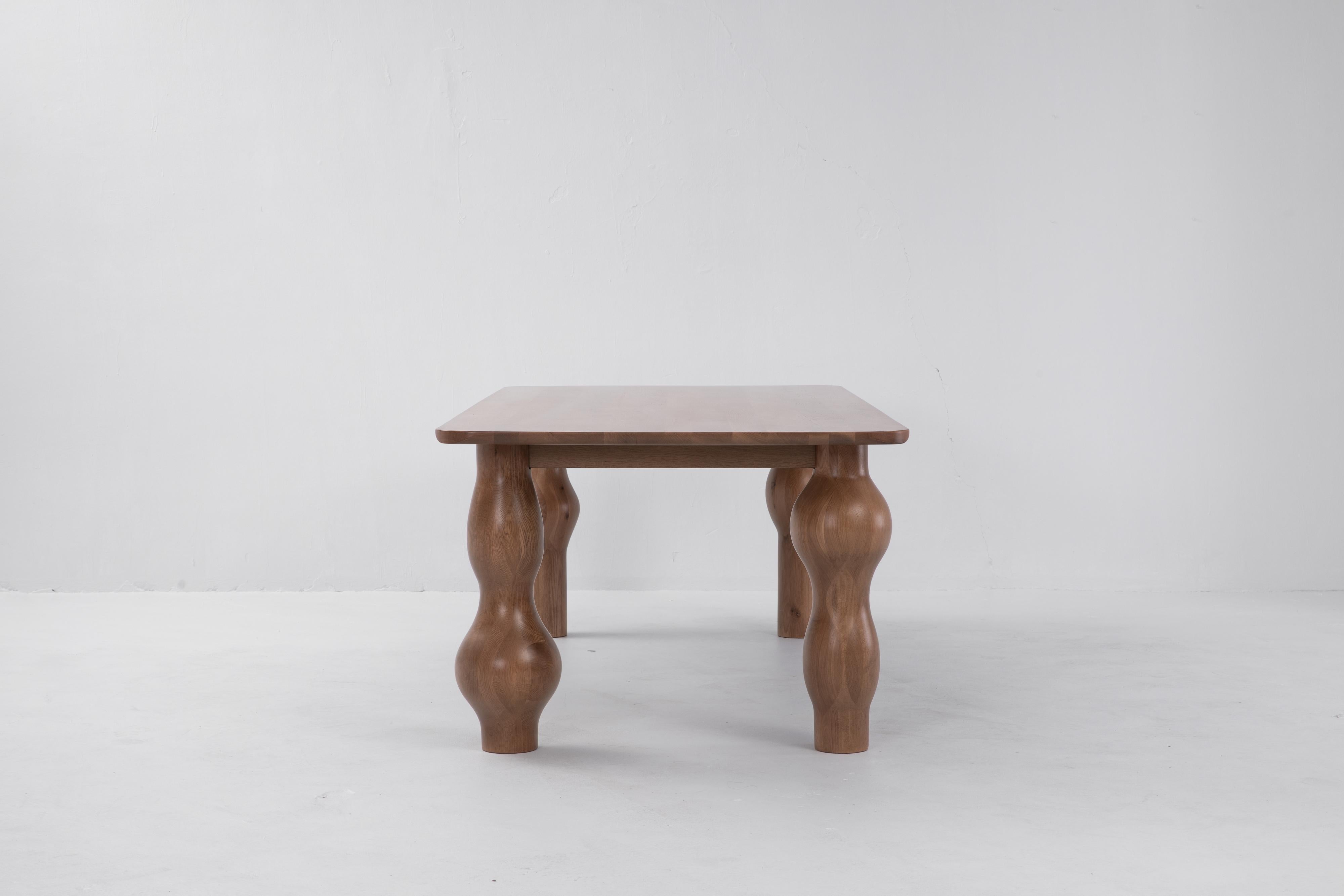 Minimalist Oyster Dining Table Sienna For Sale