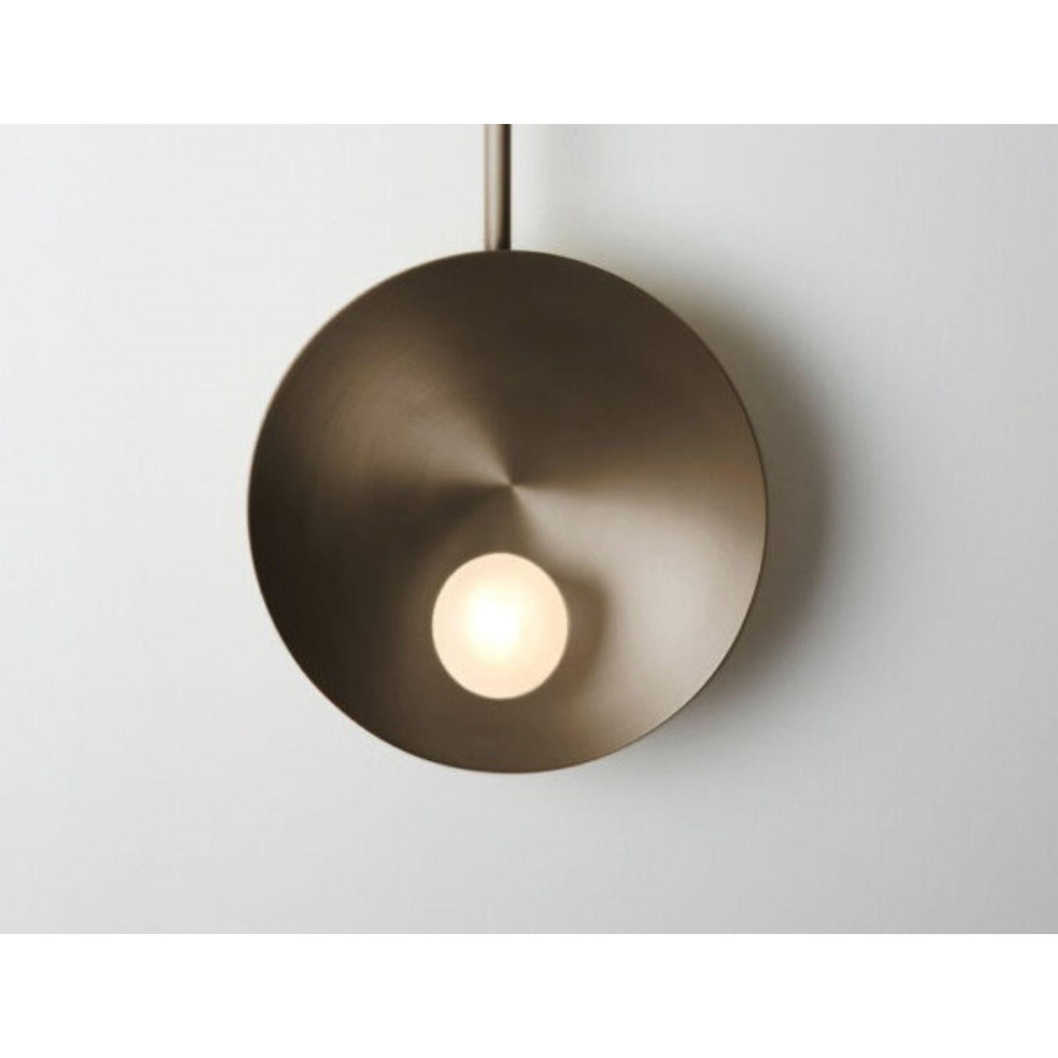 Post-Modern Oyster Brushed Bronze Wall Mounted Lamp With Rod by Carla Baz For Sale