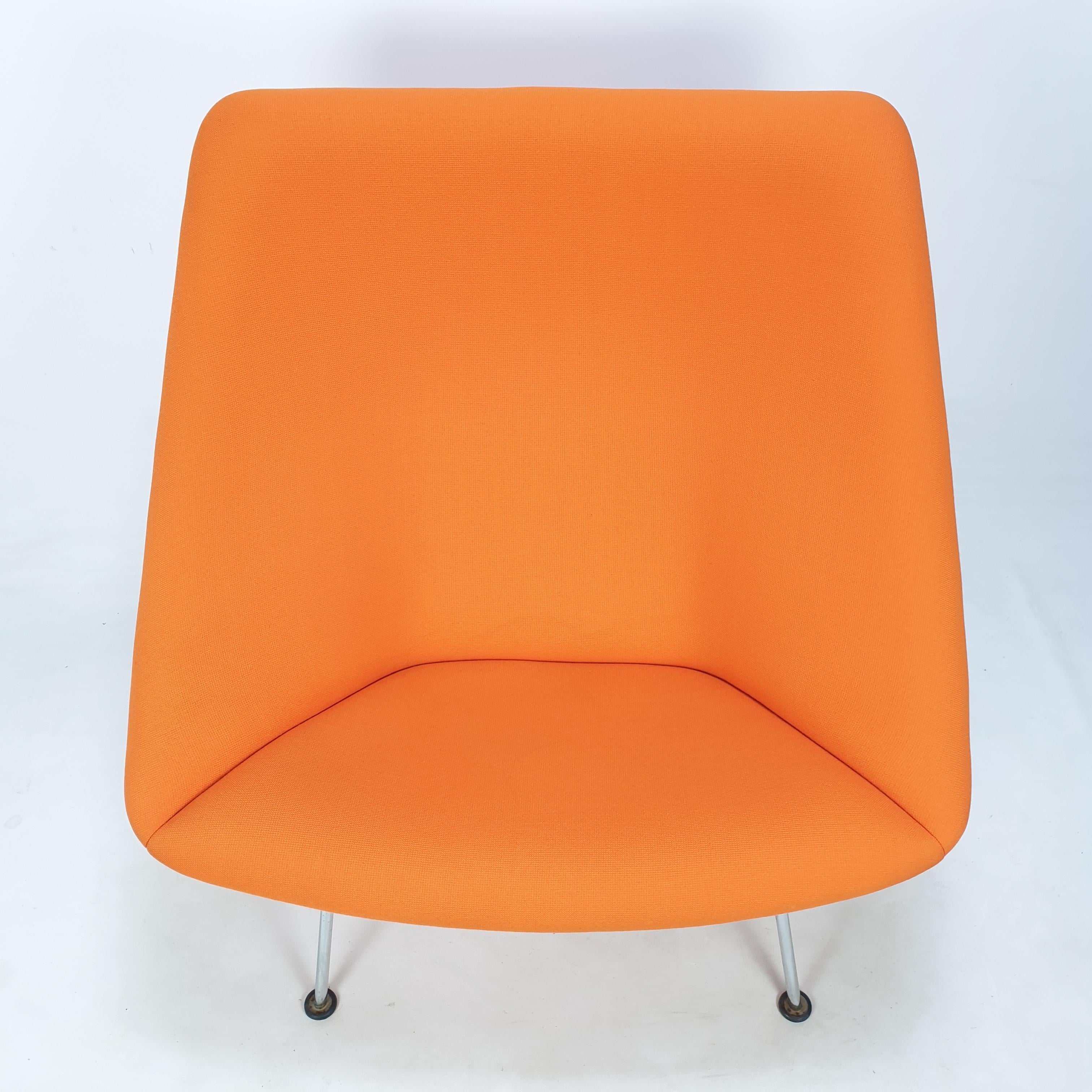 Oyster Chair and Ottoman by Pierre Paulin for Artifort For Sale 1