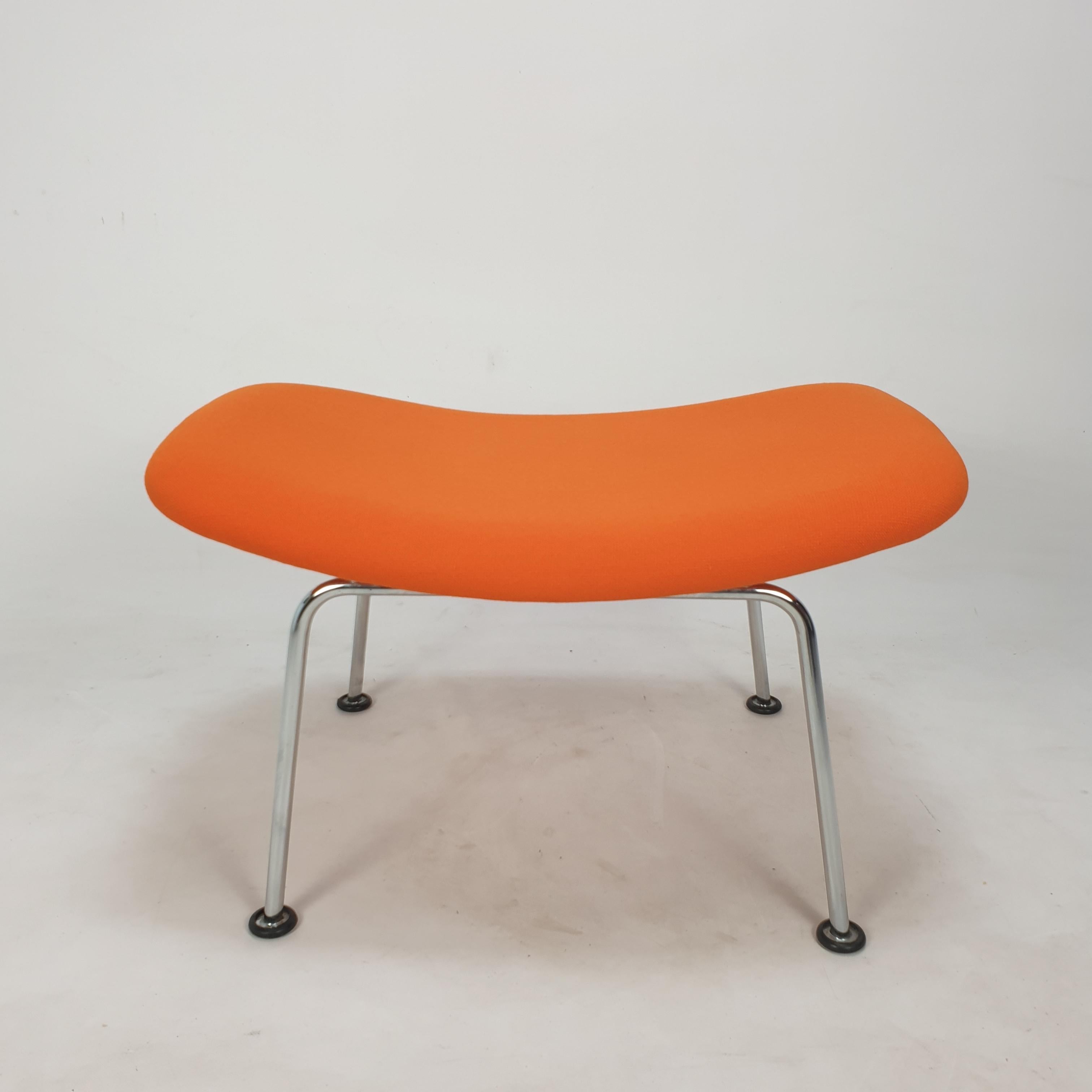 Oyster Chair and Ottoman by Pierre Paulin for Artifort For Sale 4