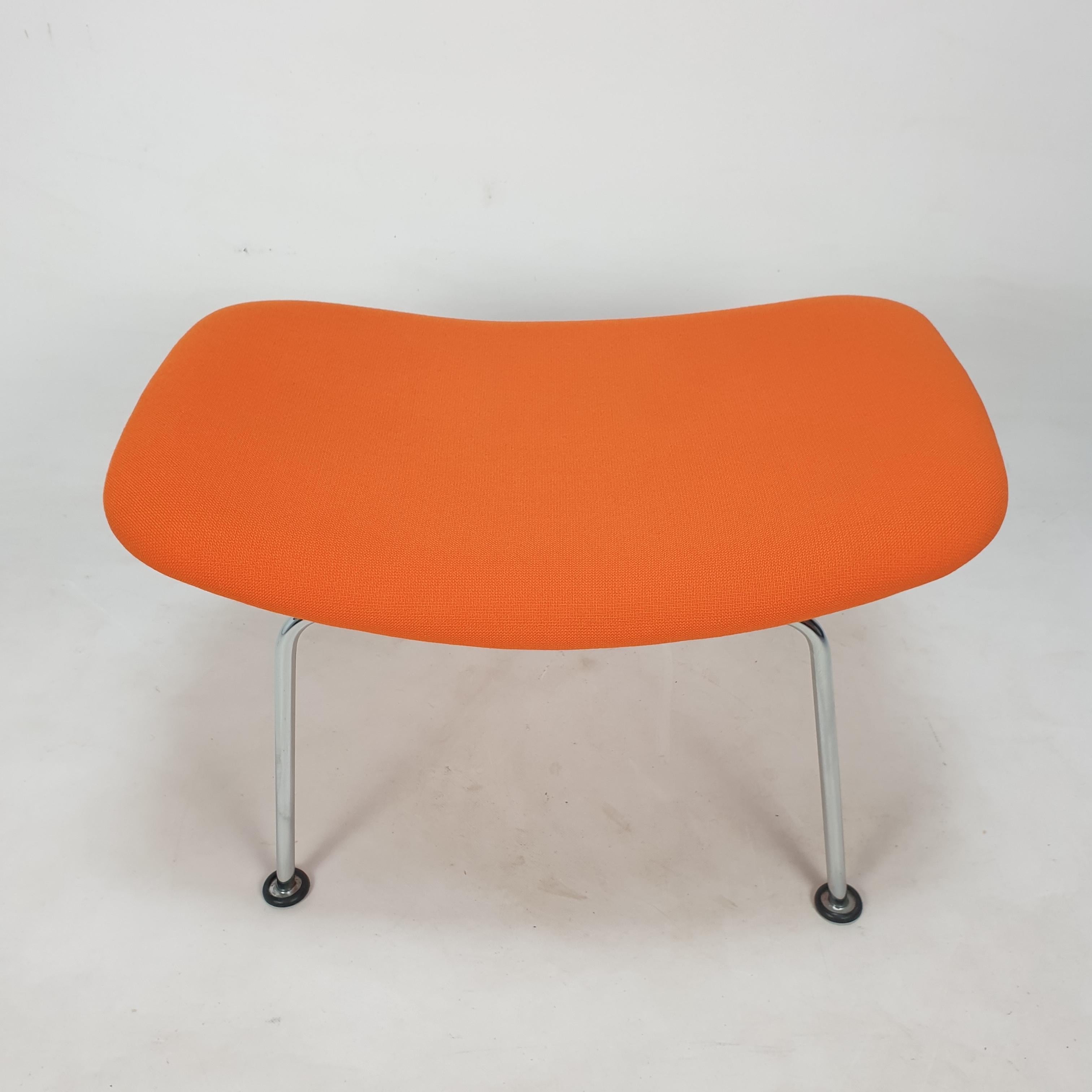 Oyster Chair and Ottoman by Pierre Paulin for Artifort For Sale 5