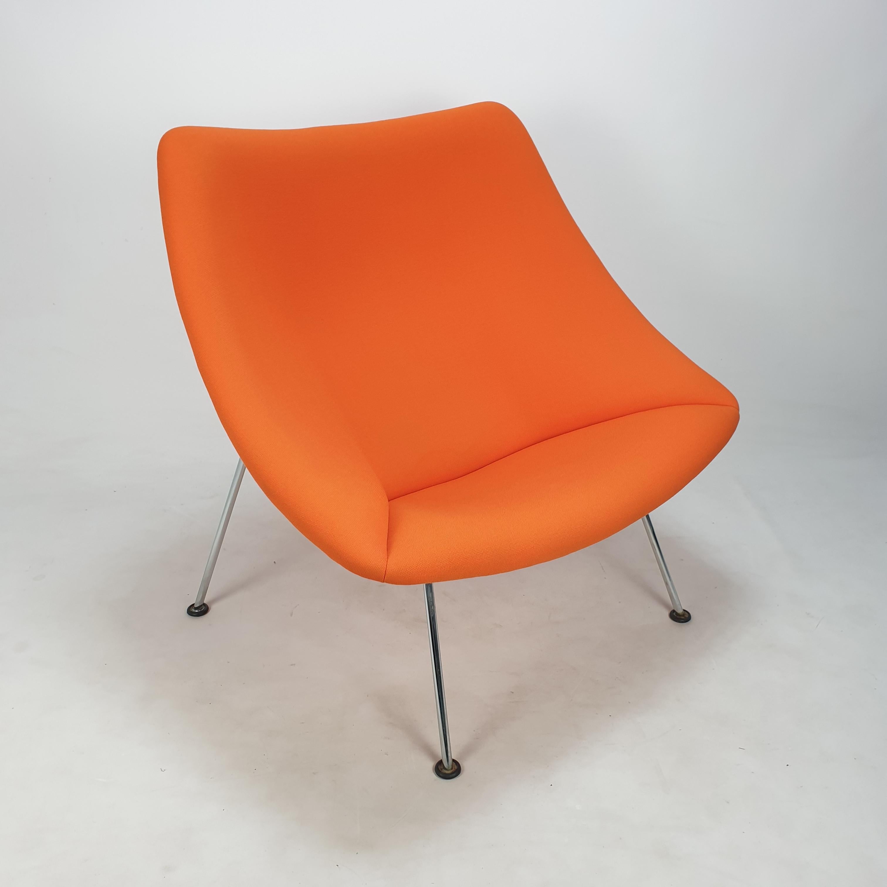 Dutch Oyster Chair and Ottoman by Pierre Paulin for Artifort For Sale