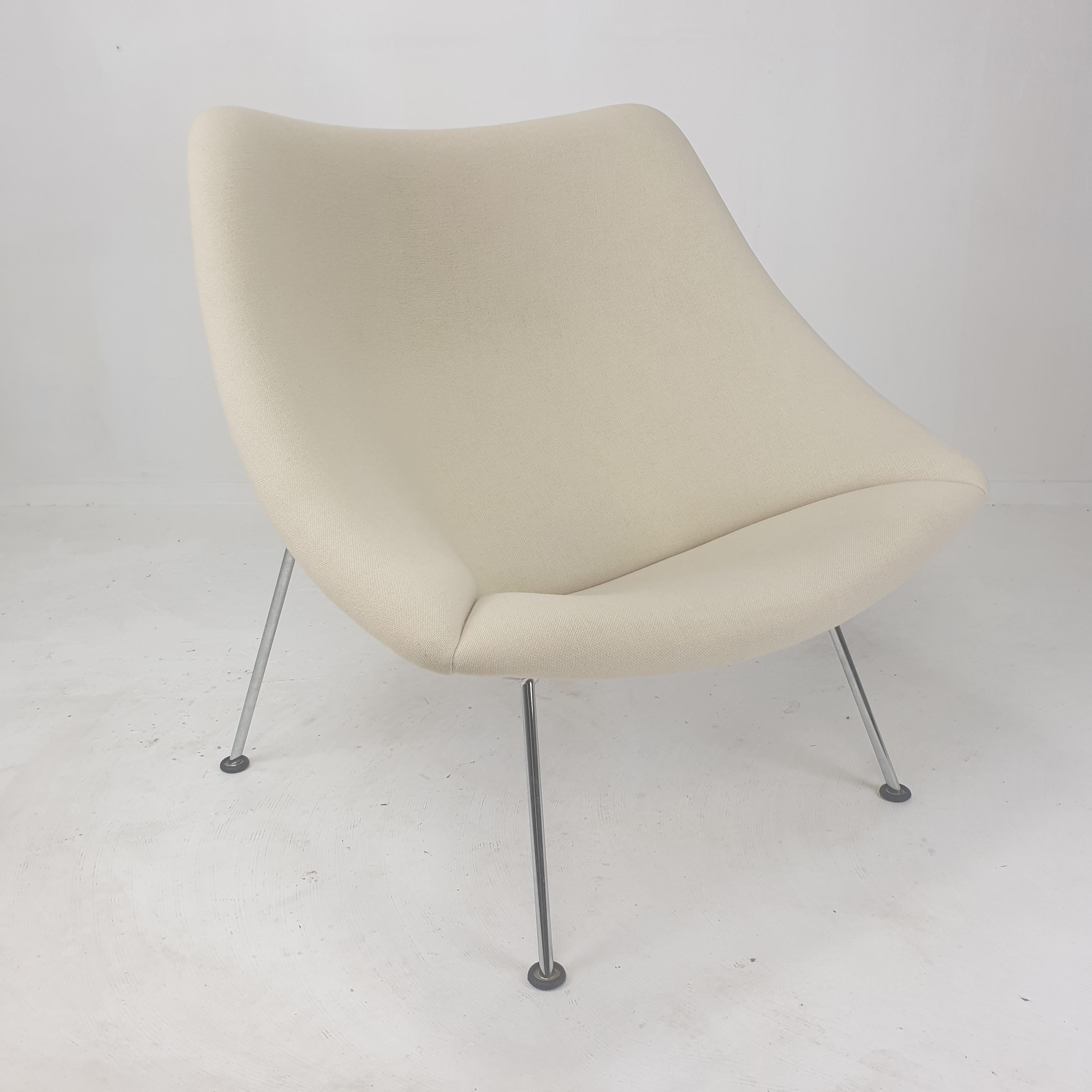Mid-Century Modern Oyster Chair by Pierre Paulin for Artifort, 1980's For Sale