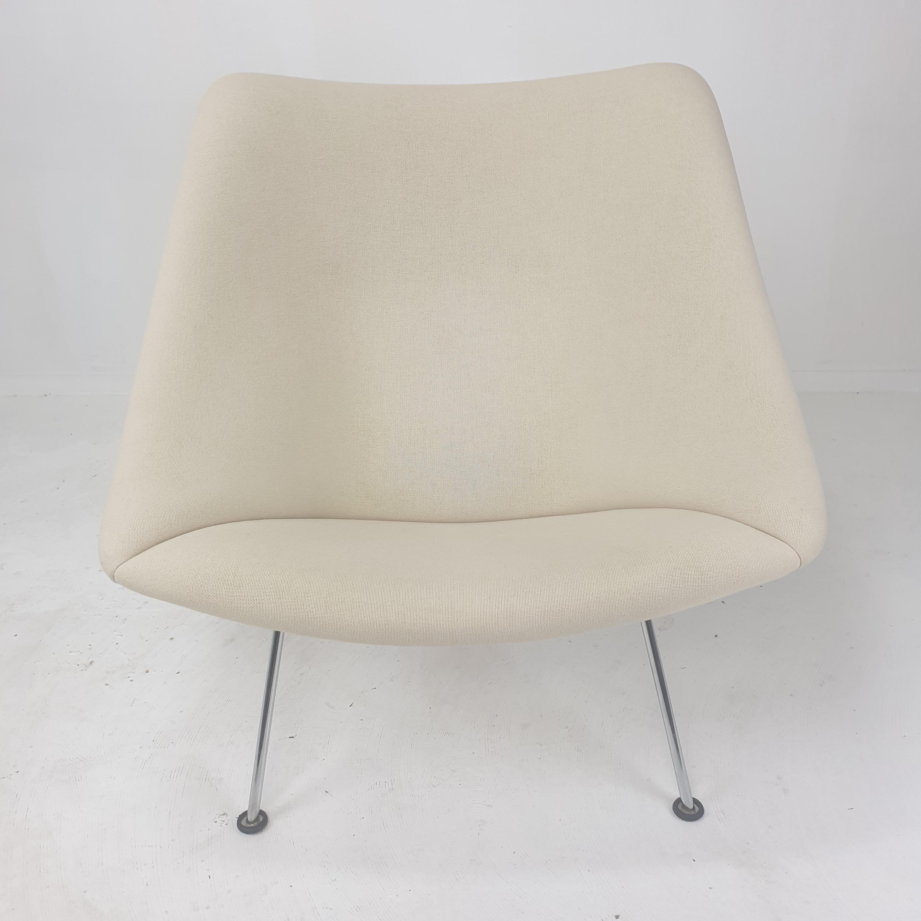 Dutch Oyster Chair by Pierre Paulin for Artifort, 1980's For Sale