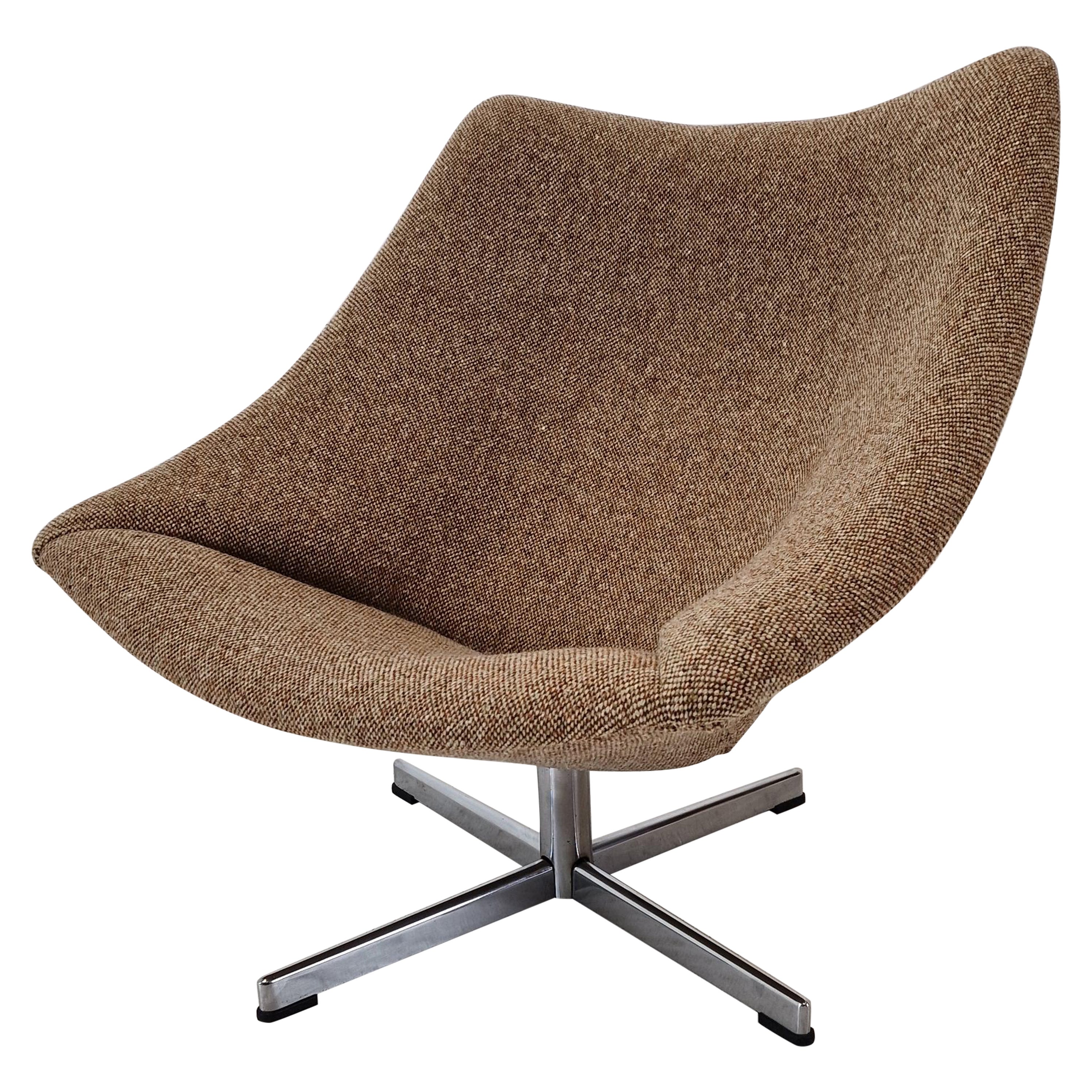 Chaise à huîtres avec base en croix de Pierre Paulin pour Artifort, 1965 en vente