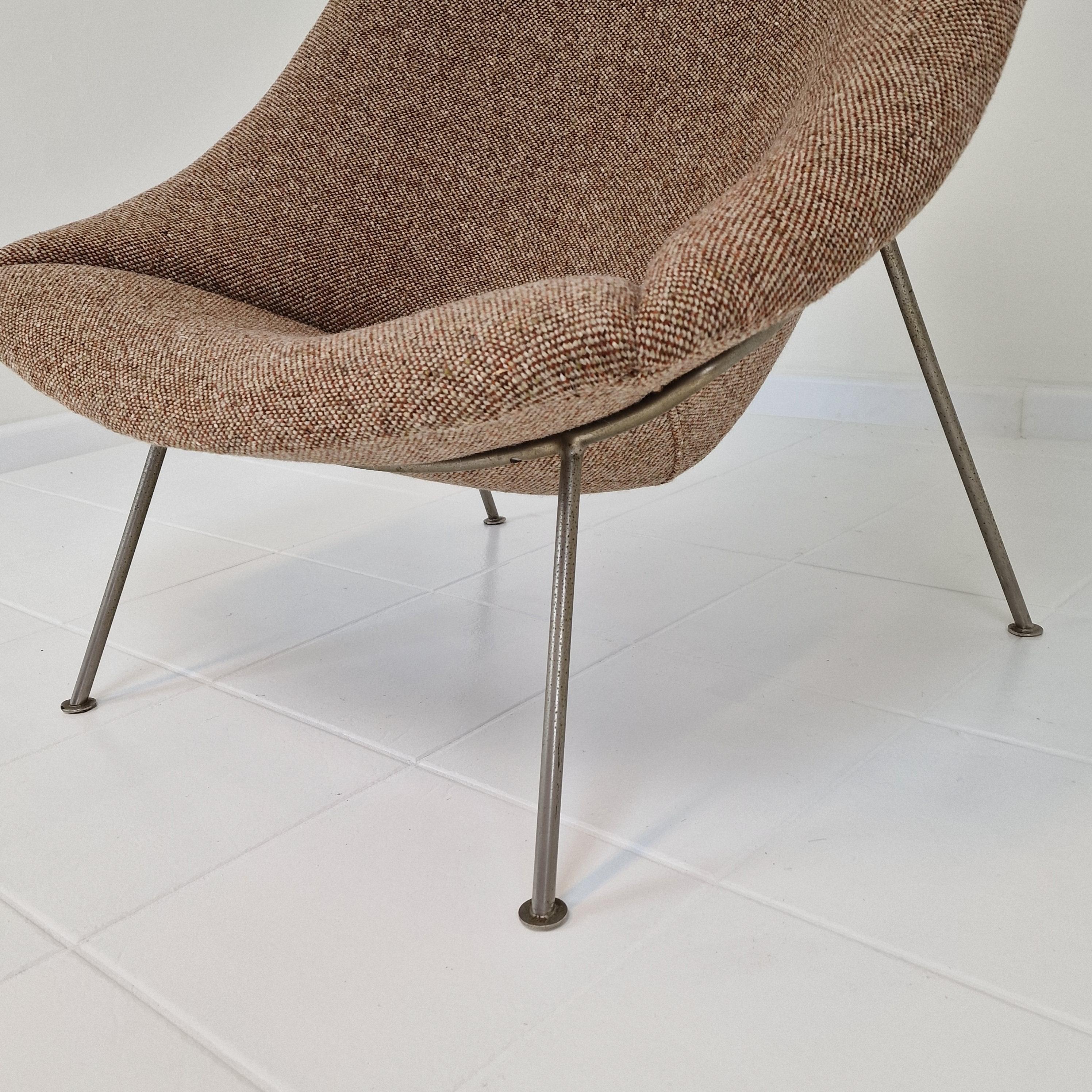Oyster Chair with Ottoman by Pierre Paulin for Artifort, 1960s For Sale 4