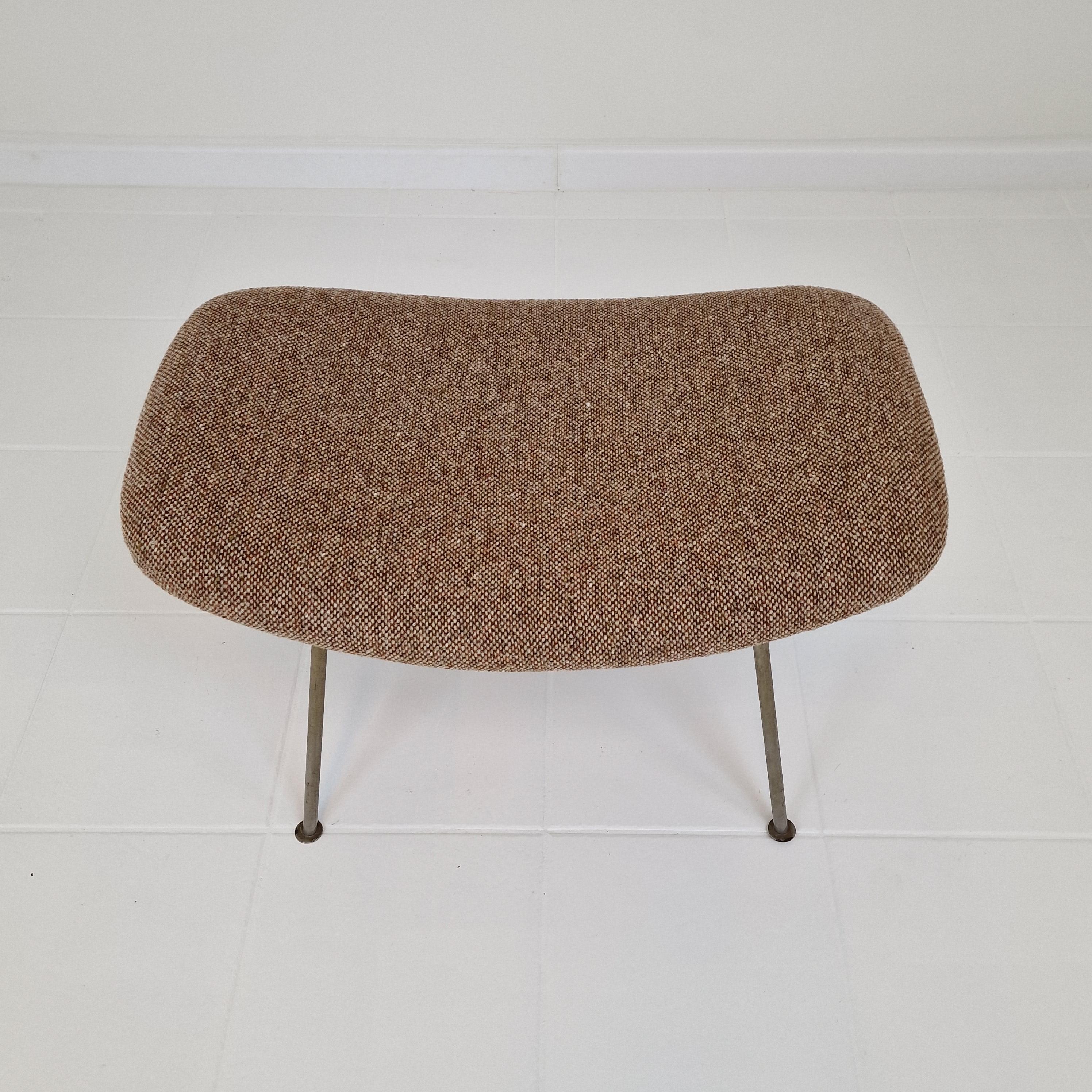 Oyster Chair with Ottoman by Pierre Paulin for Artifort, 1960s For Sale 8