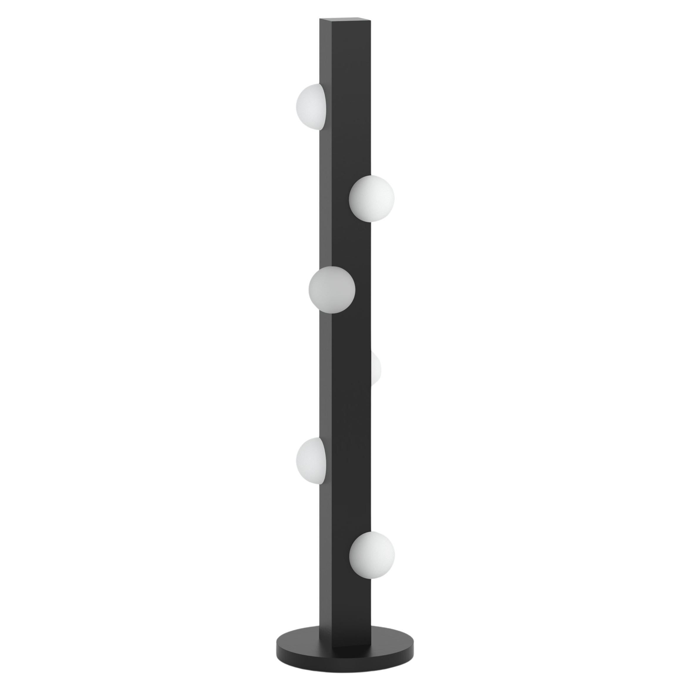 Oyster-Stehlampe aus dunklem Holz von Atelier Areti
