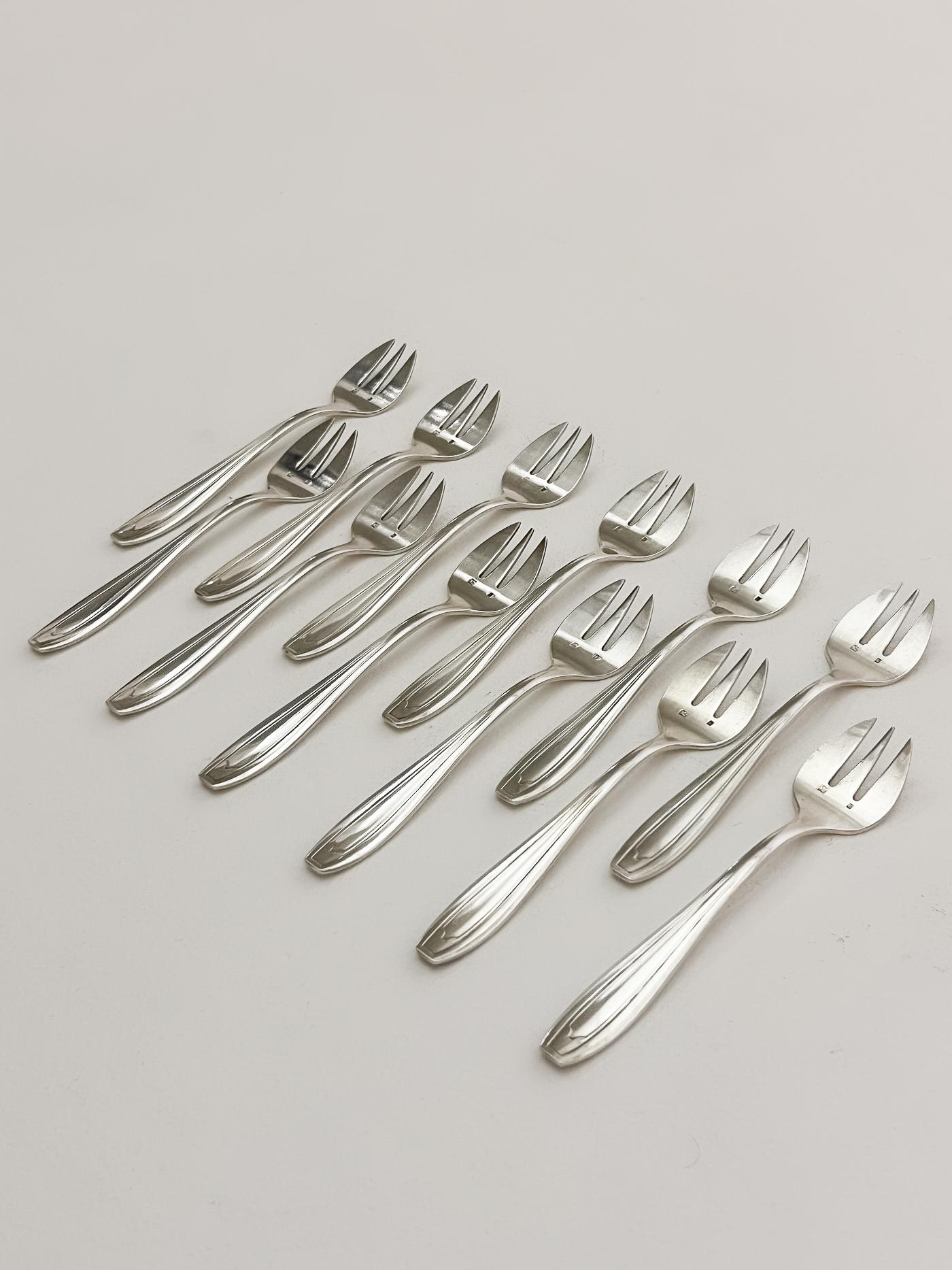 Oyster forks, set of 12 In Good Condition For Sale In PARIS, FR