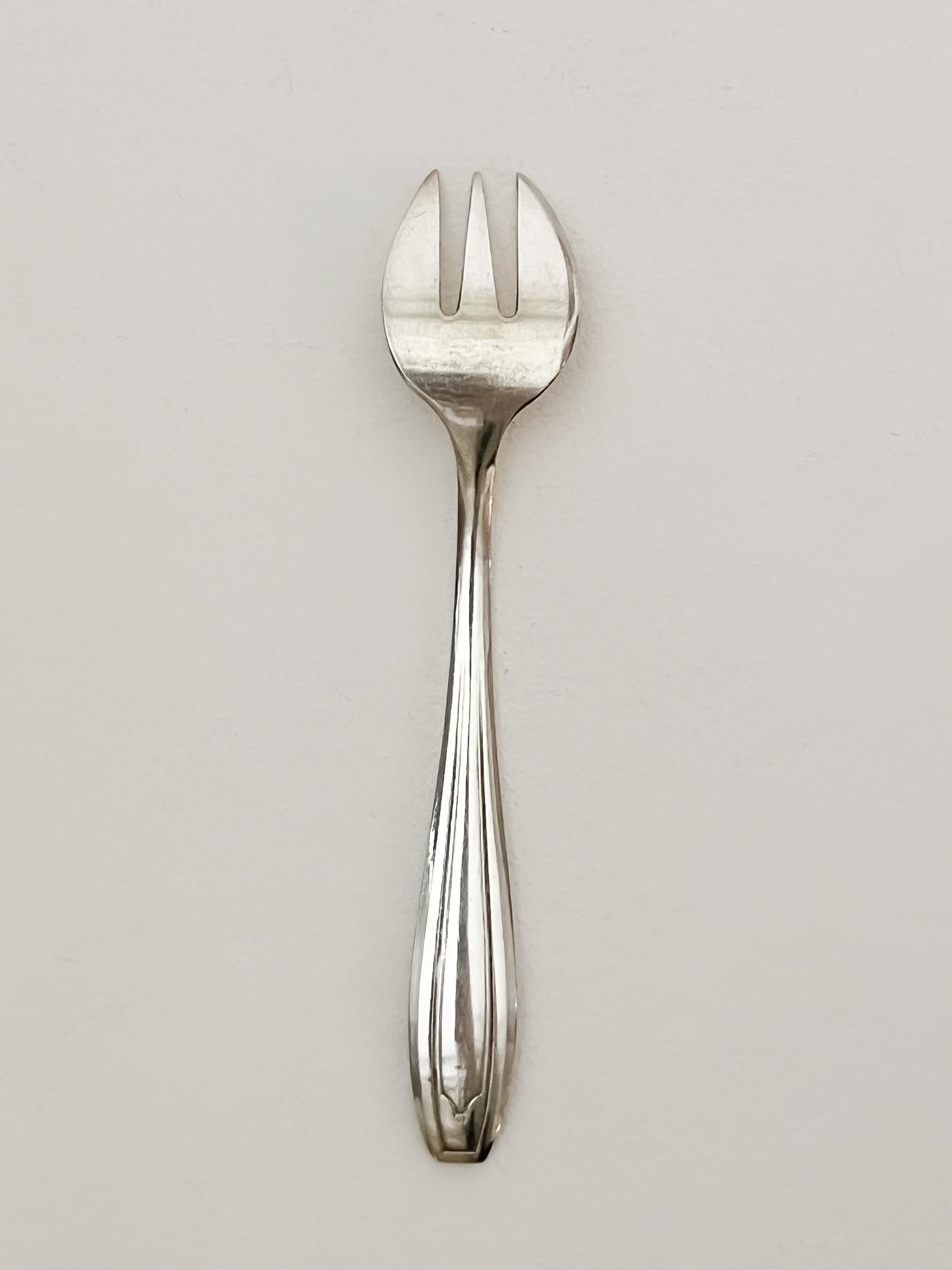 Oyster forks, set of 12 For Sale 3
