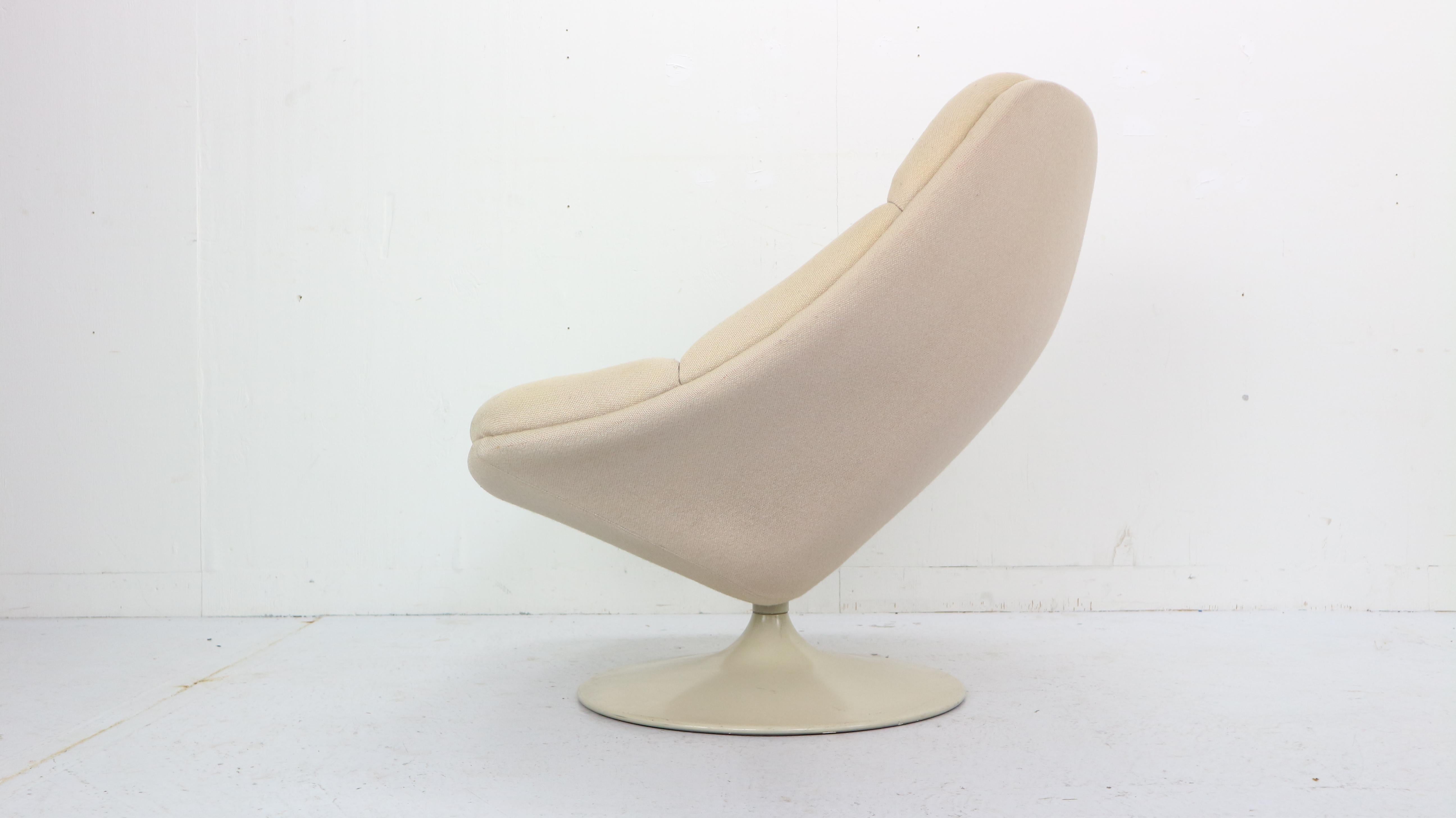 Wool Oyster Lounge Chair By Pierre Paulin For Artifort #557 Model, 1960s Netherlands 