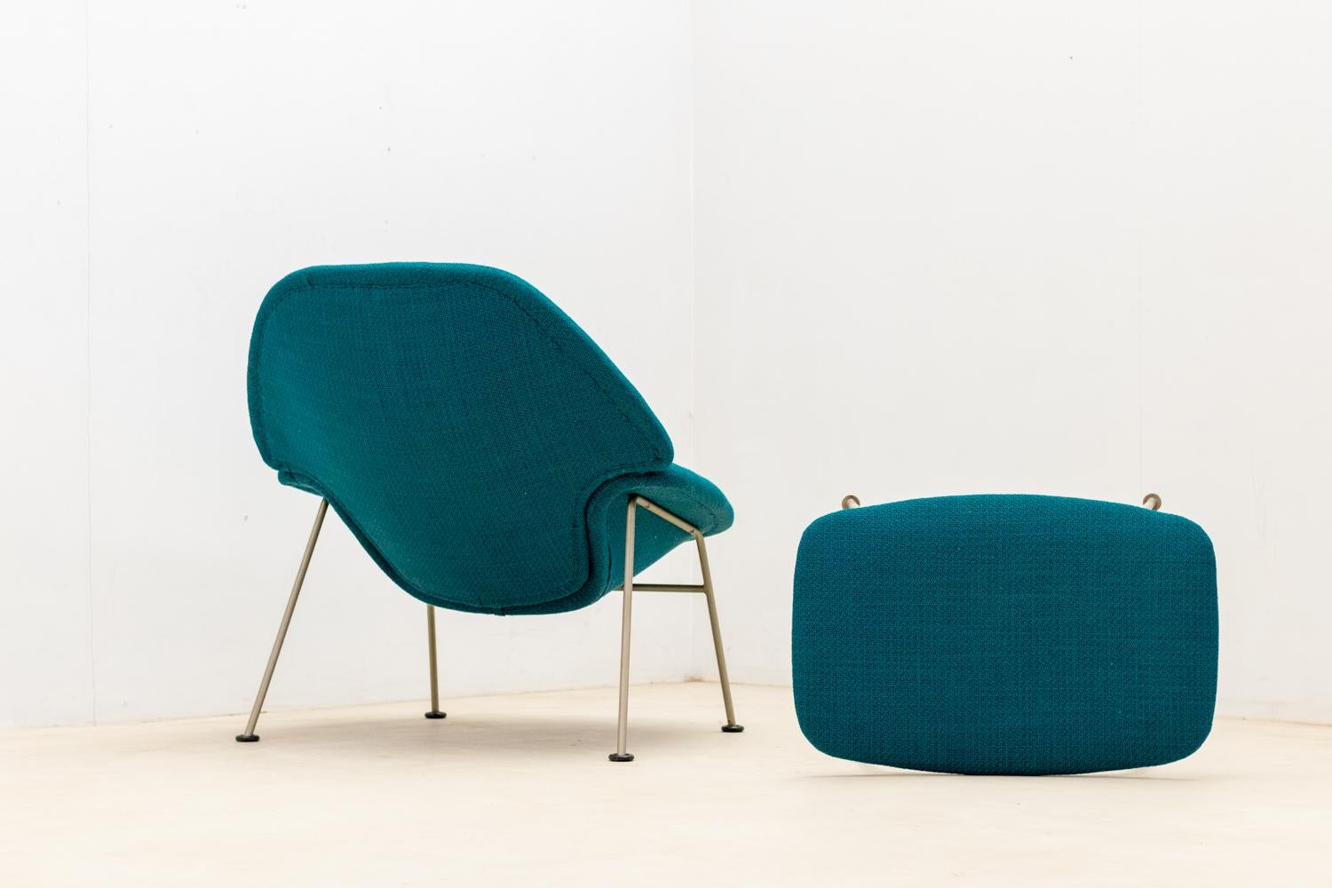 F555 Lounge Chair by Pierre Paulin for Artifort In Good Condition For Sale In Brussels, BE
