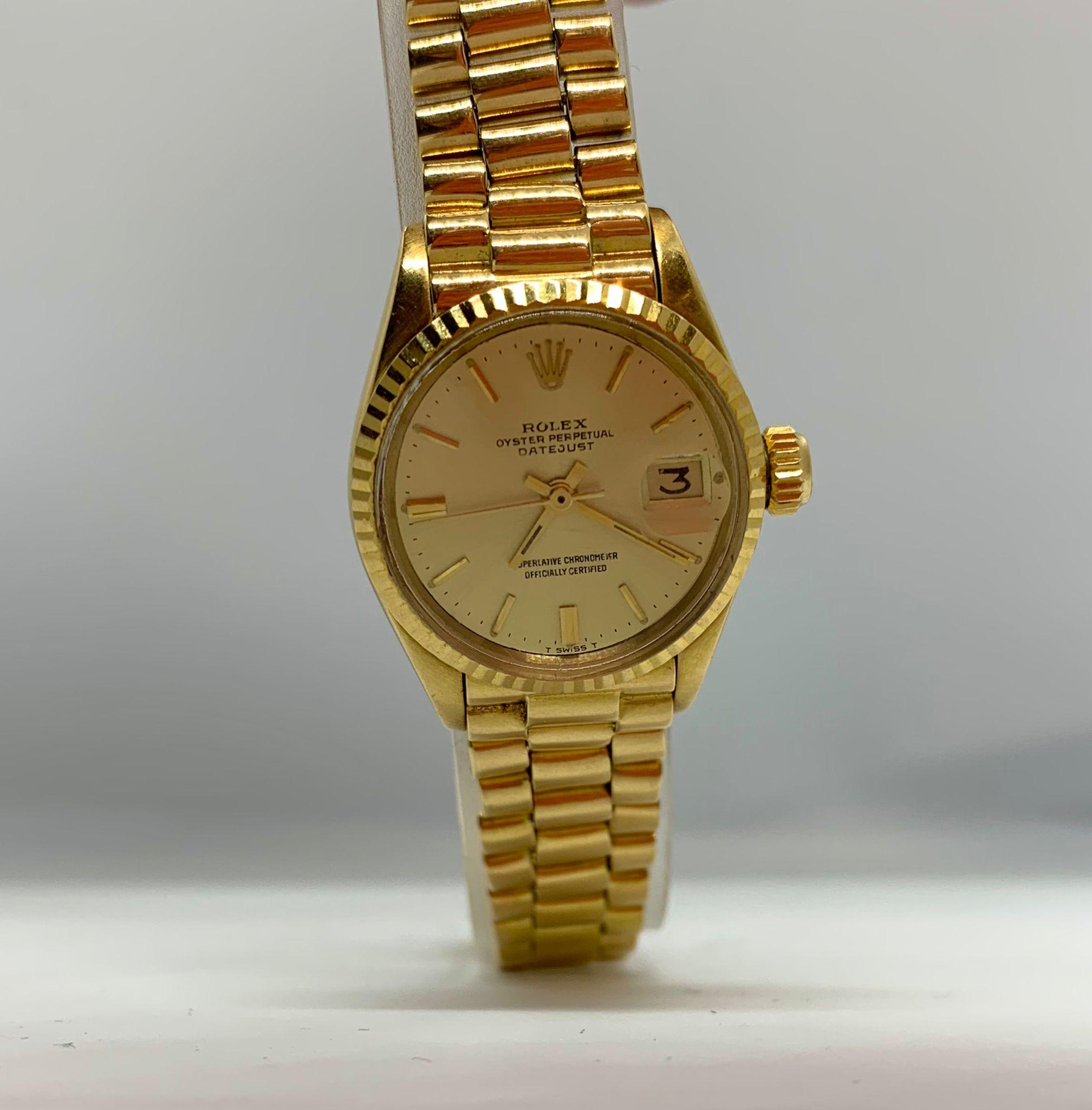 Mid-Century Modern Oyster Perpetual Datejust Gold Watch, Jewelry, 70s For Sale