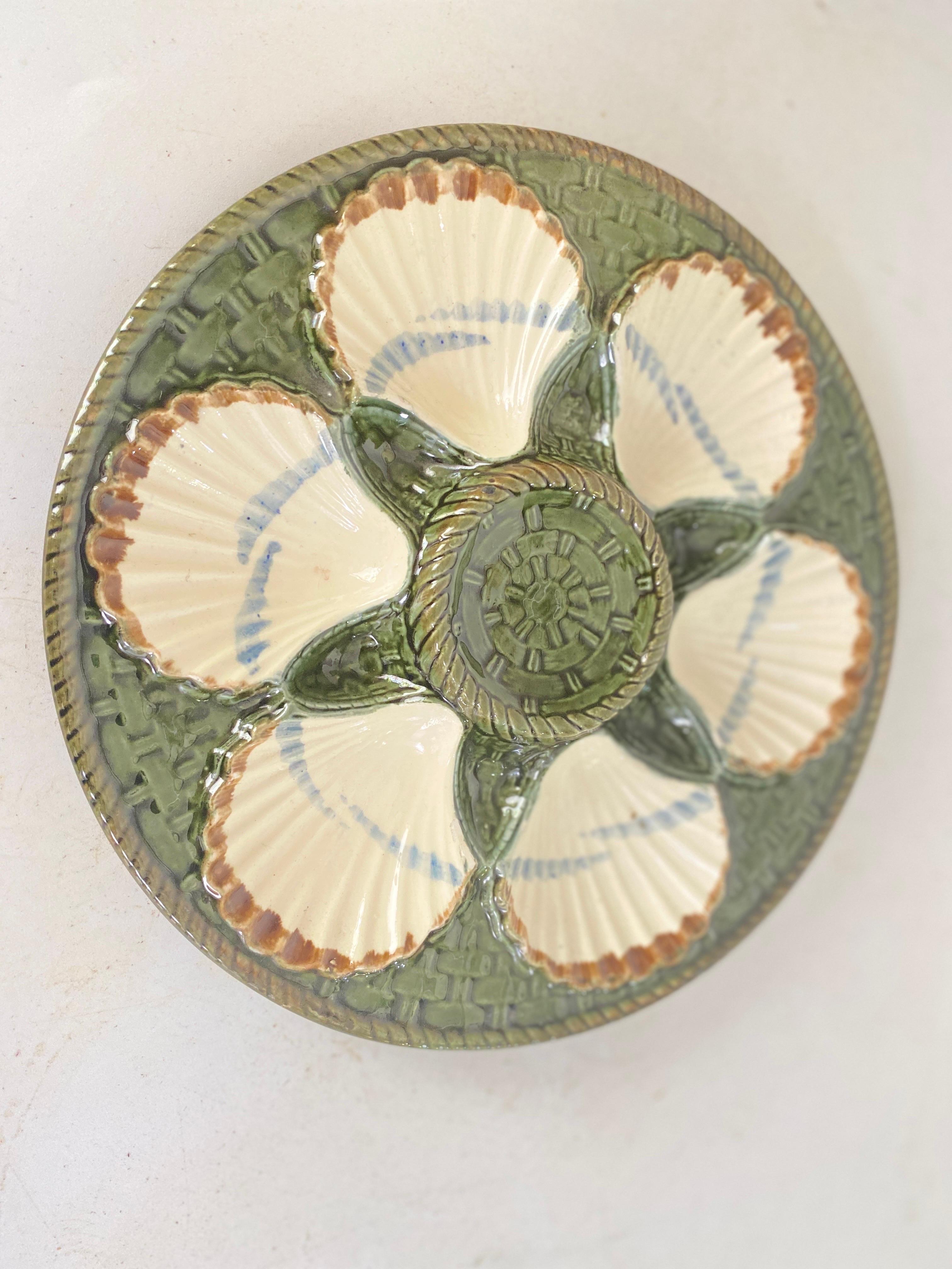 Oyster Plate in Majolica Green and White Color 19th Century Longchamp France 2