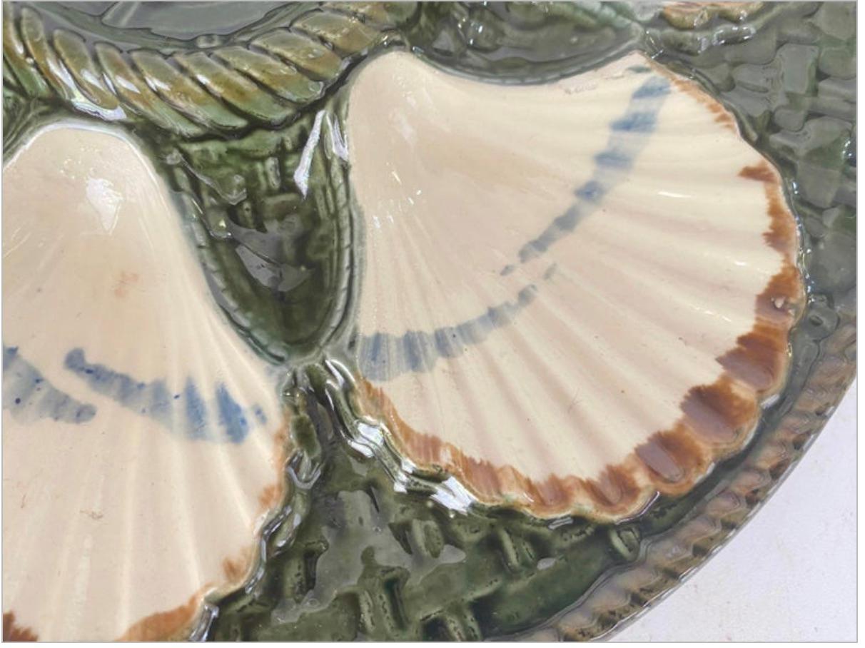 Ceramic Oyster Plate in Majolica Green and White Color 19th Century Longchamp Set of 2 For Sale