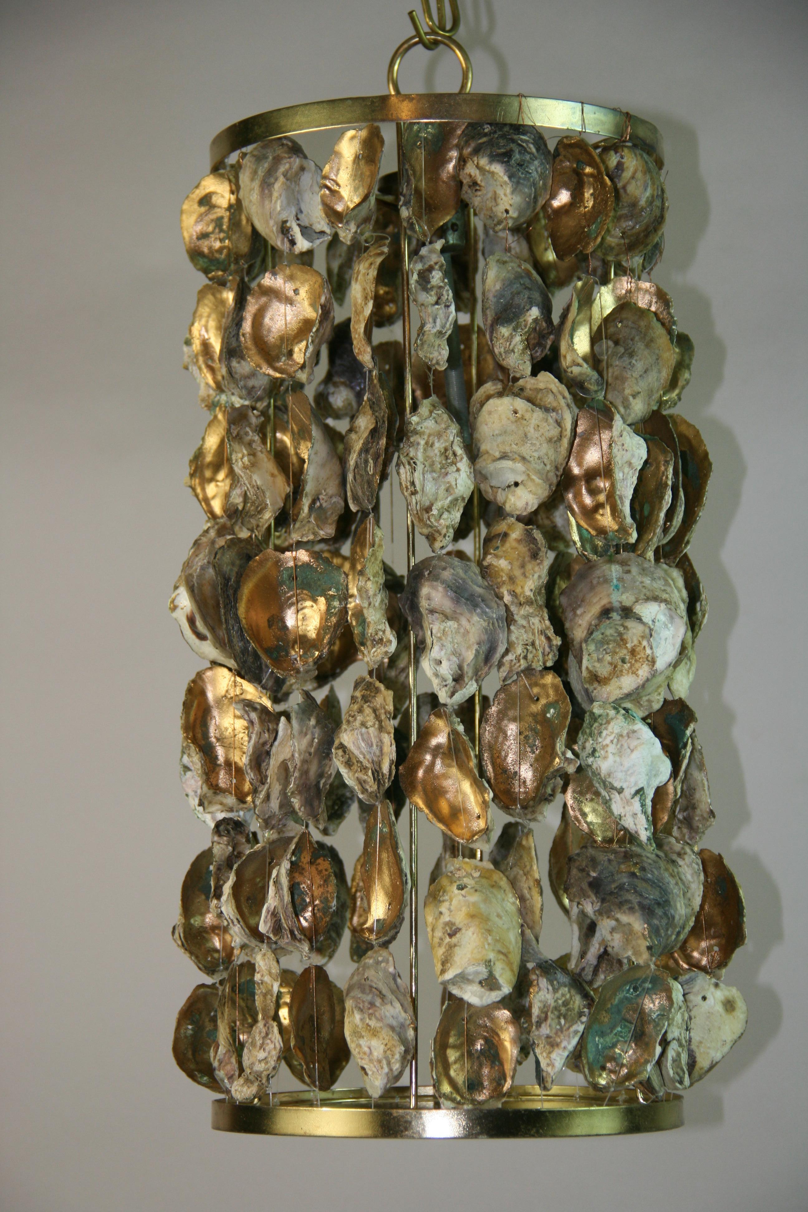Lampada a sospensione Oyster Shell (2 disponibili) in vendita 1