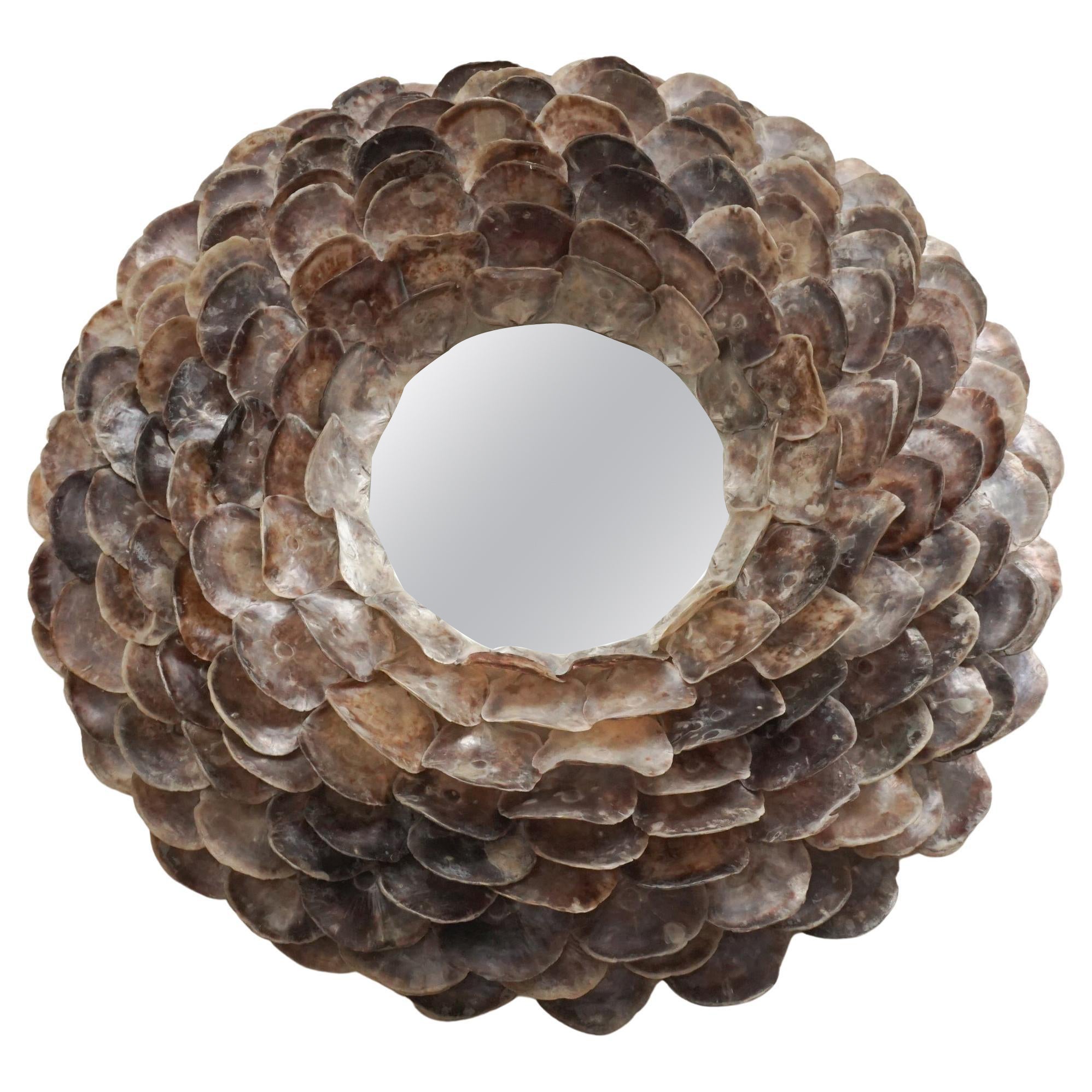 Miroir rond en forme de coquille d'huître en vente