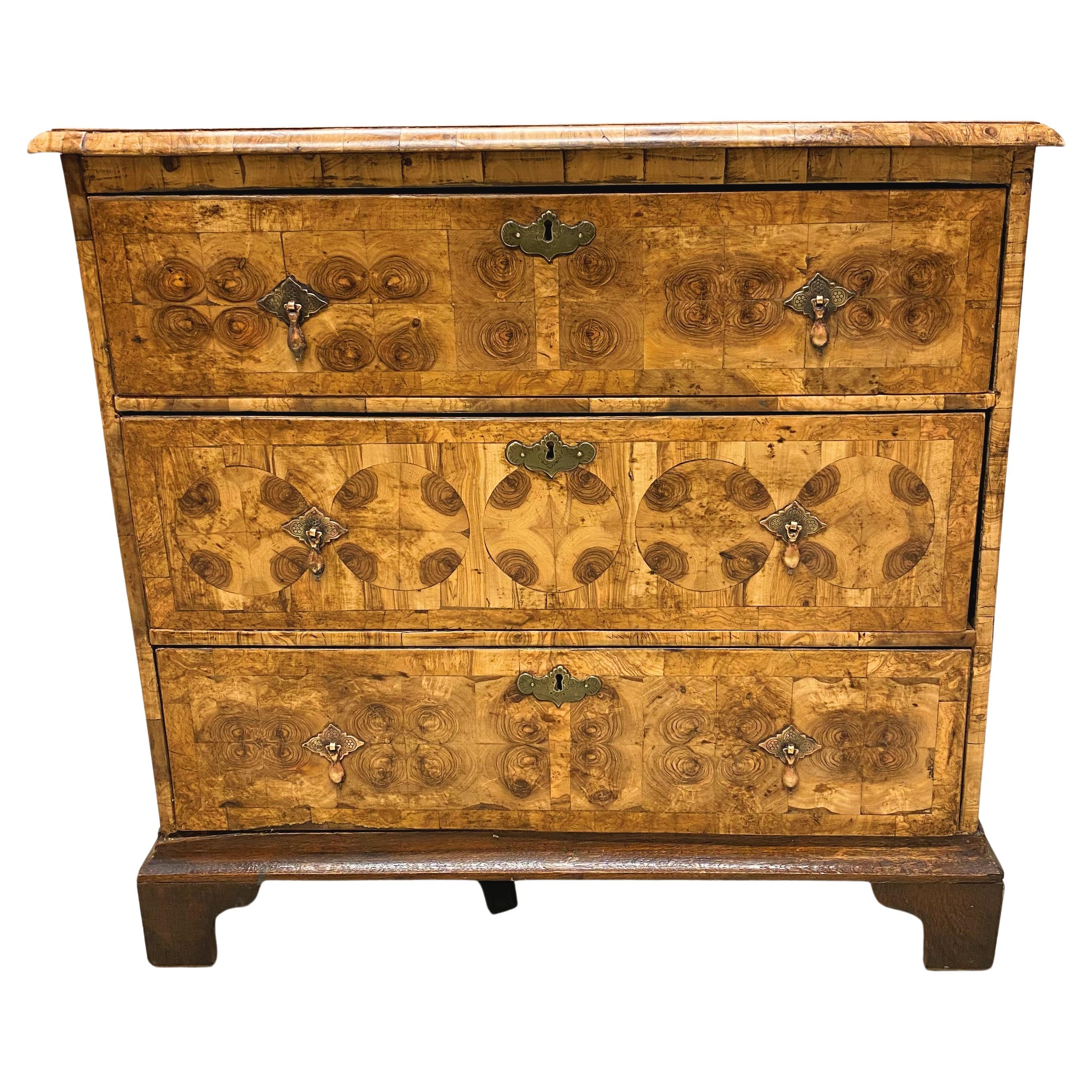 Oyster Veneer Mid 18th Century Chest of Drawers For Sale