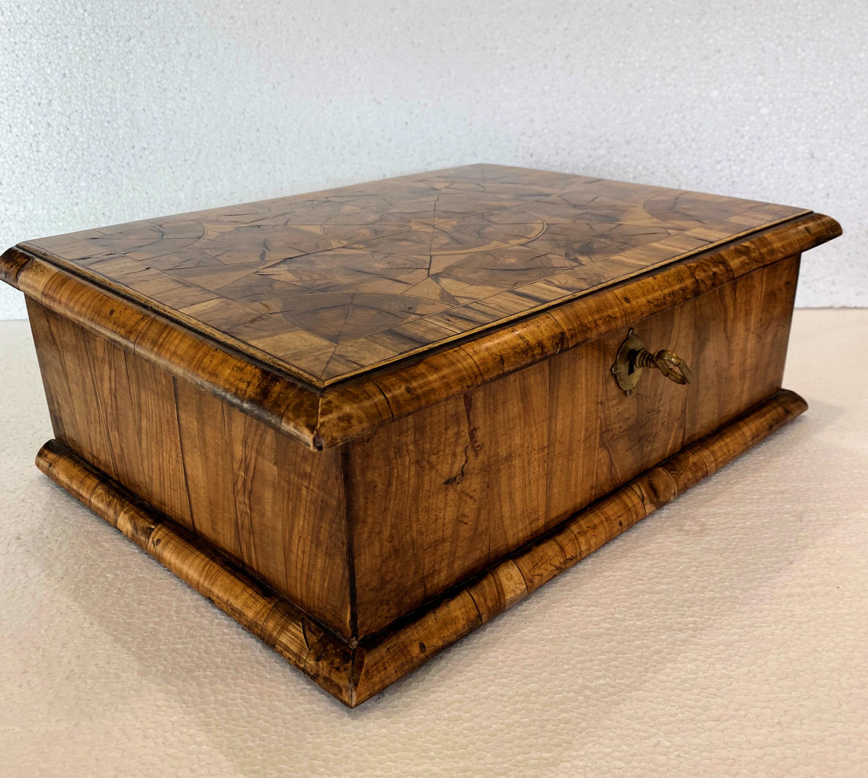Oyster Veneered Antique Styled Jewellery Box For Sale 3