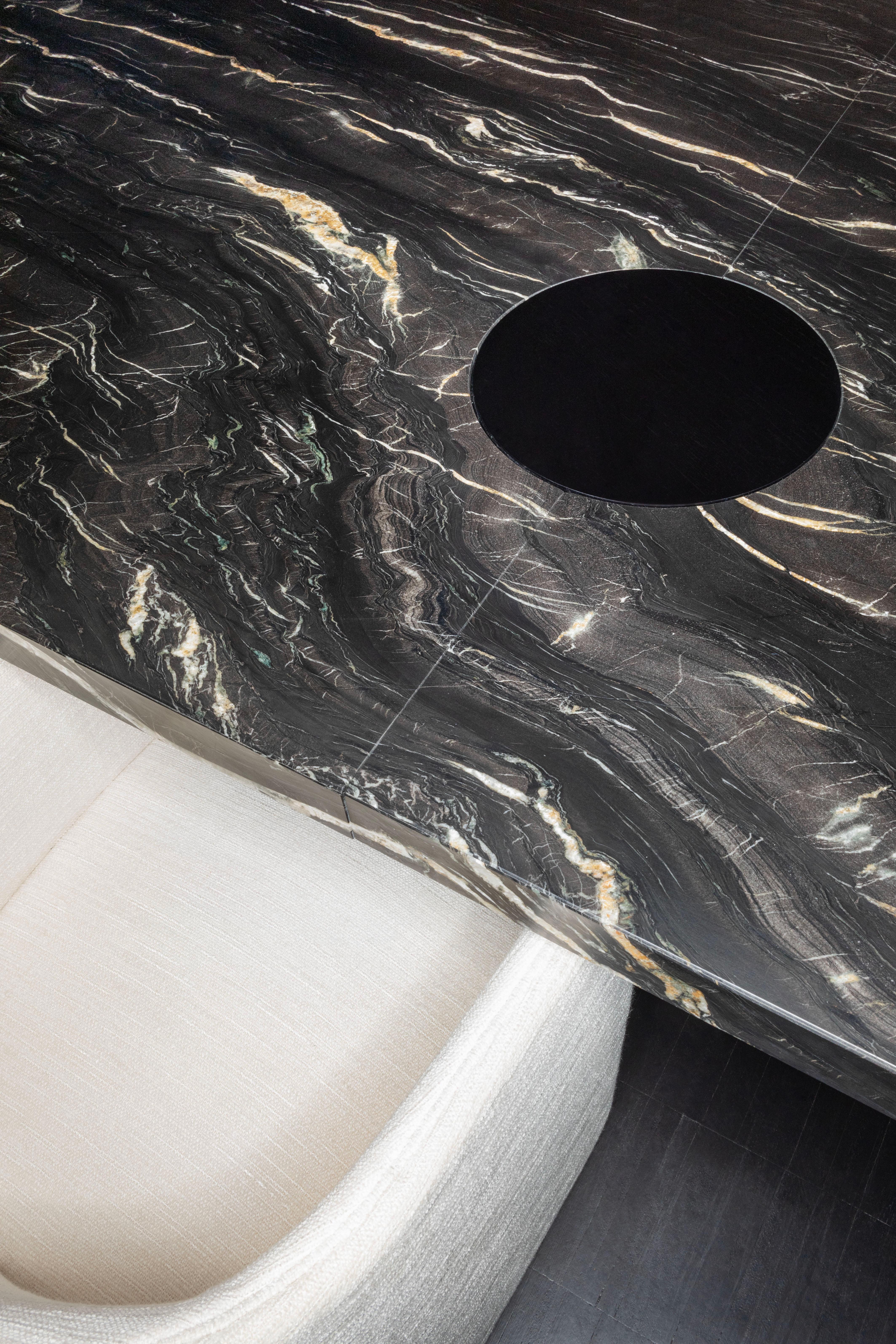 Ozark, rechteckiger Tisch, differenzierte Gestelle, Dainelli Studio für Somaschini (Moderne) im Angebot