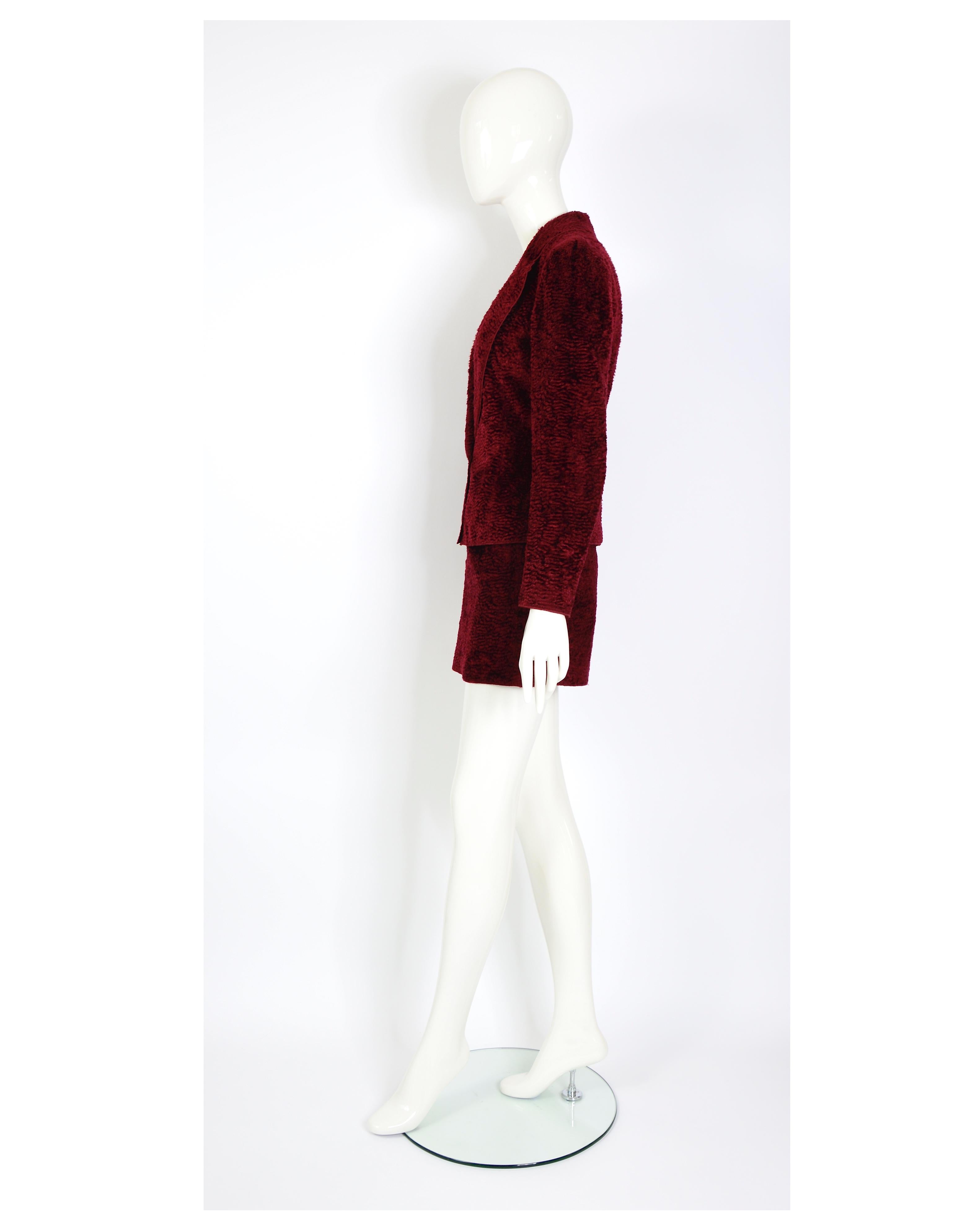 Ozbek by Rifat Ozbek vintage 90s burgundy cotton faux fur astrakhan suit Pour femmes en vente