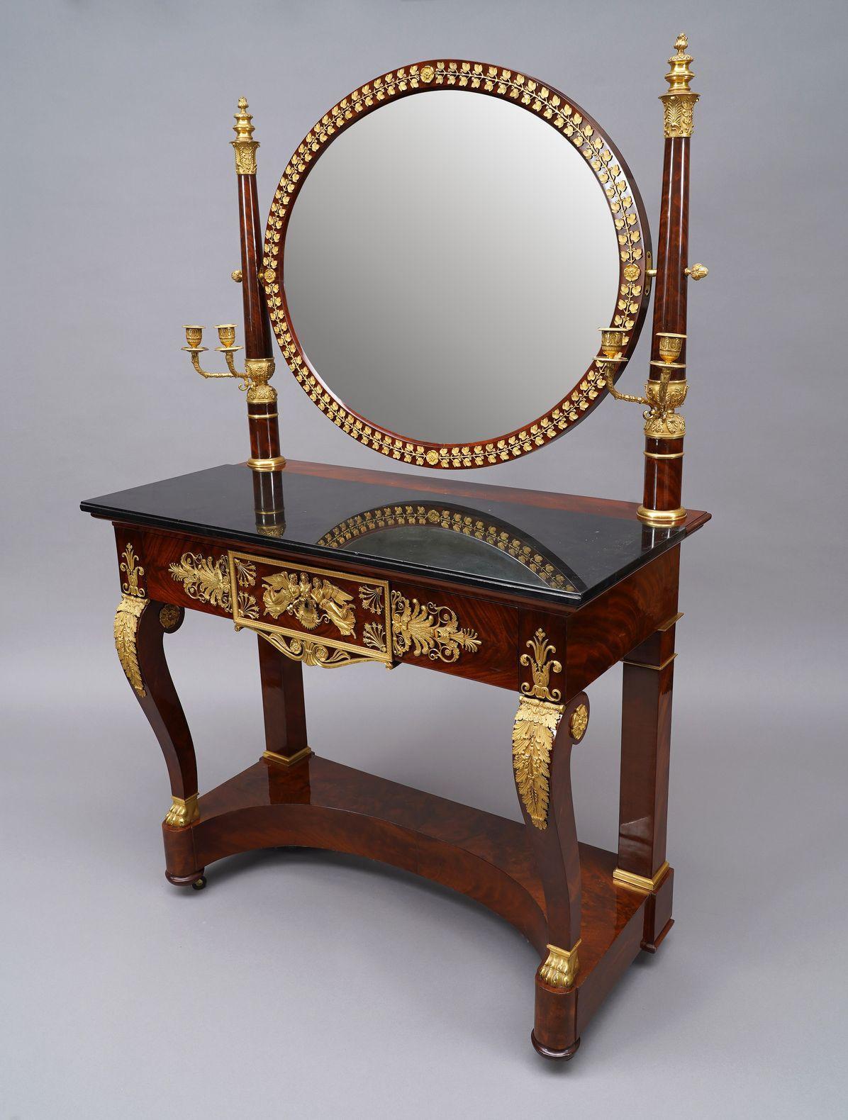P.-B. Marcion, Empire Frisierkommode, Frankreich, um 1810 (Frühes 19. Jahrhundert) im Angebot