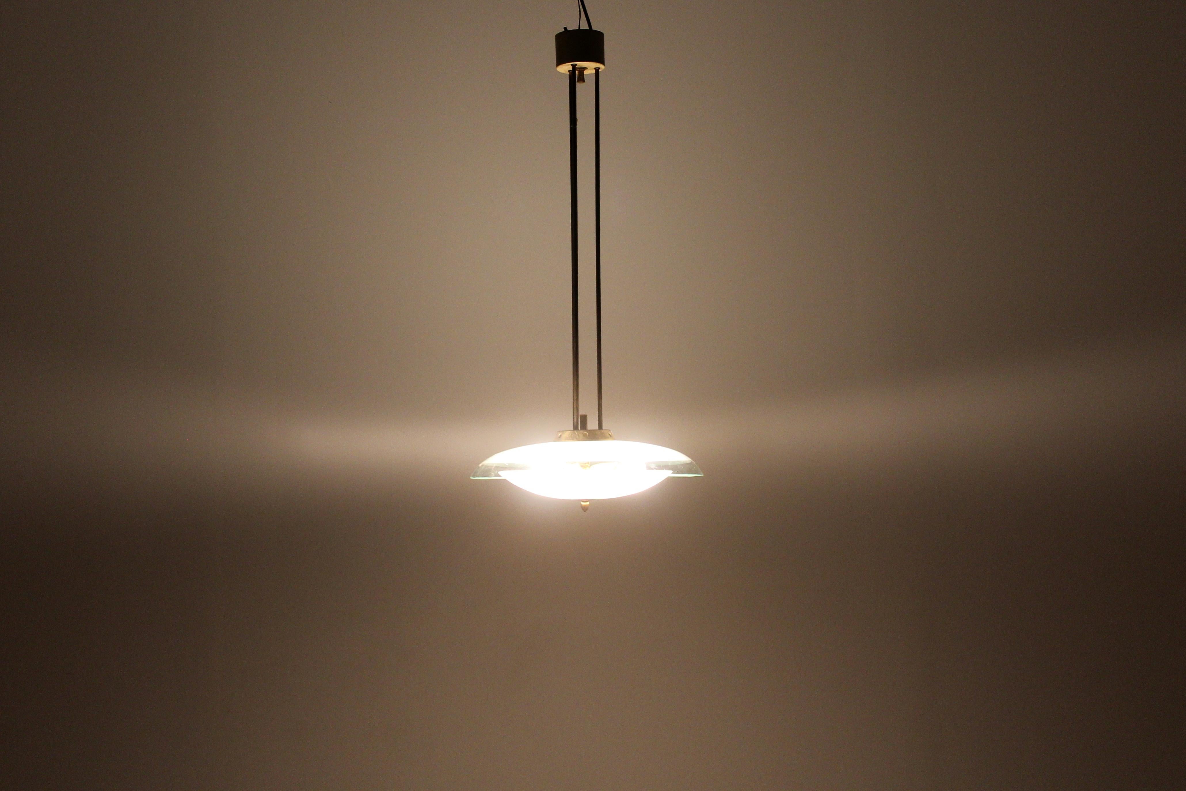 P. Chiesa for Fontana Arte (attr.) Brass & Curved Glass Chandelier 40s Italy For Sale 4