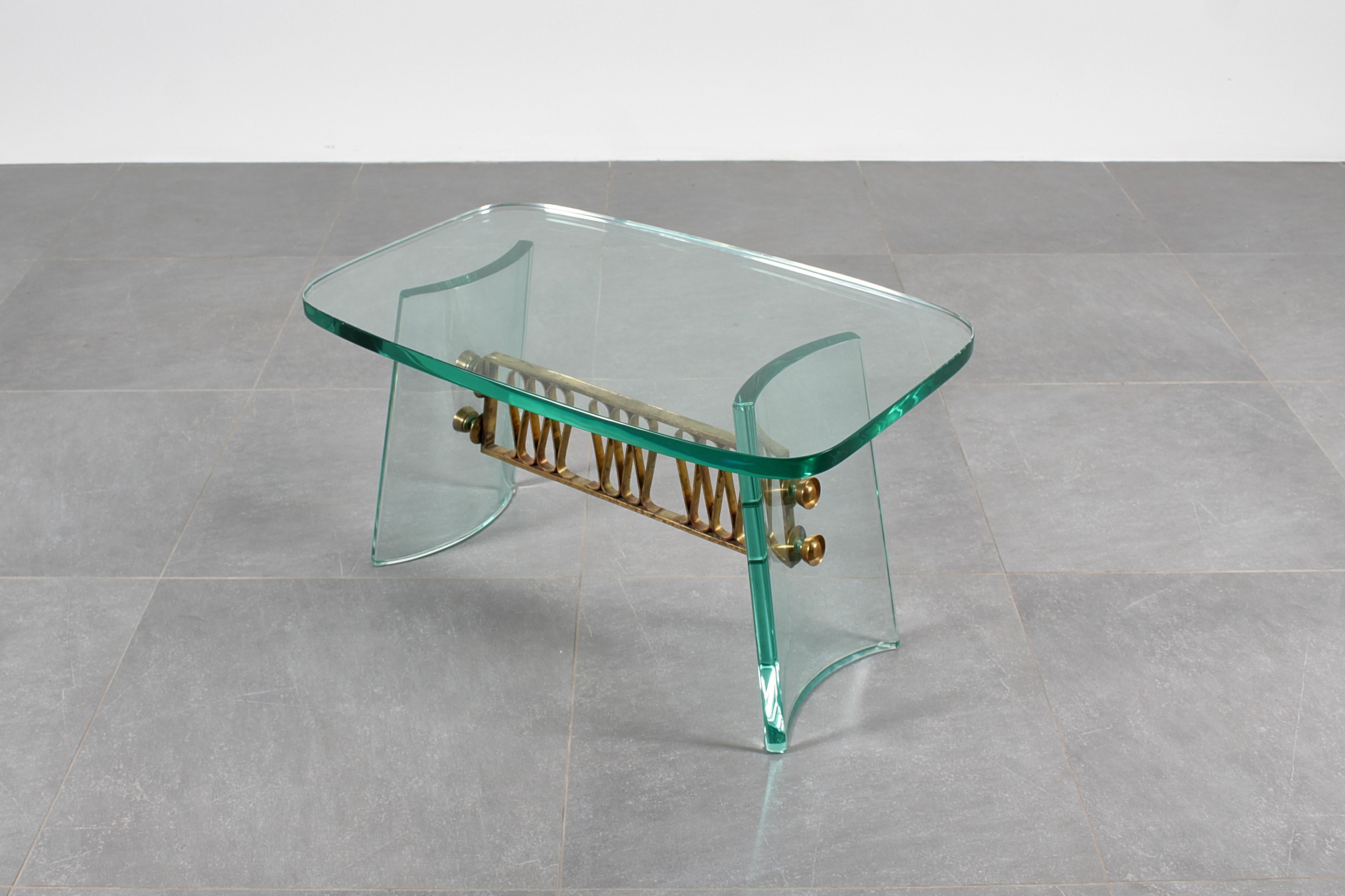 P. Chiesa für Fontana Arte: Couchtisch aus geschwungenem Glas und Messing, Italien, 40er-Jahre im Angebot 9