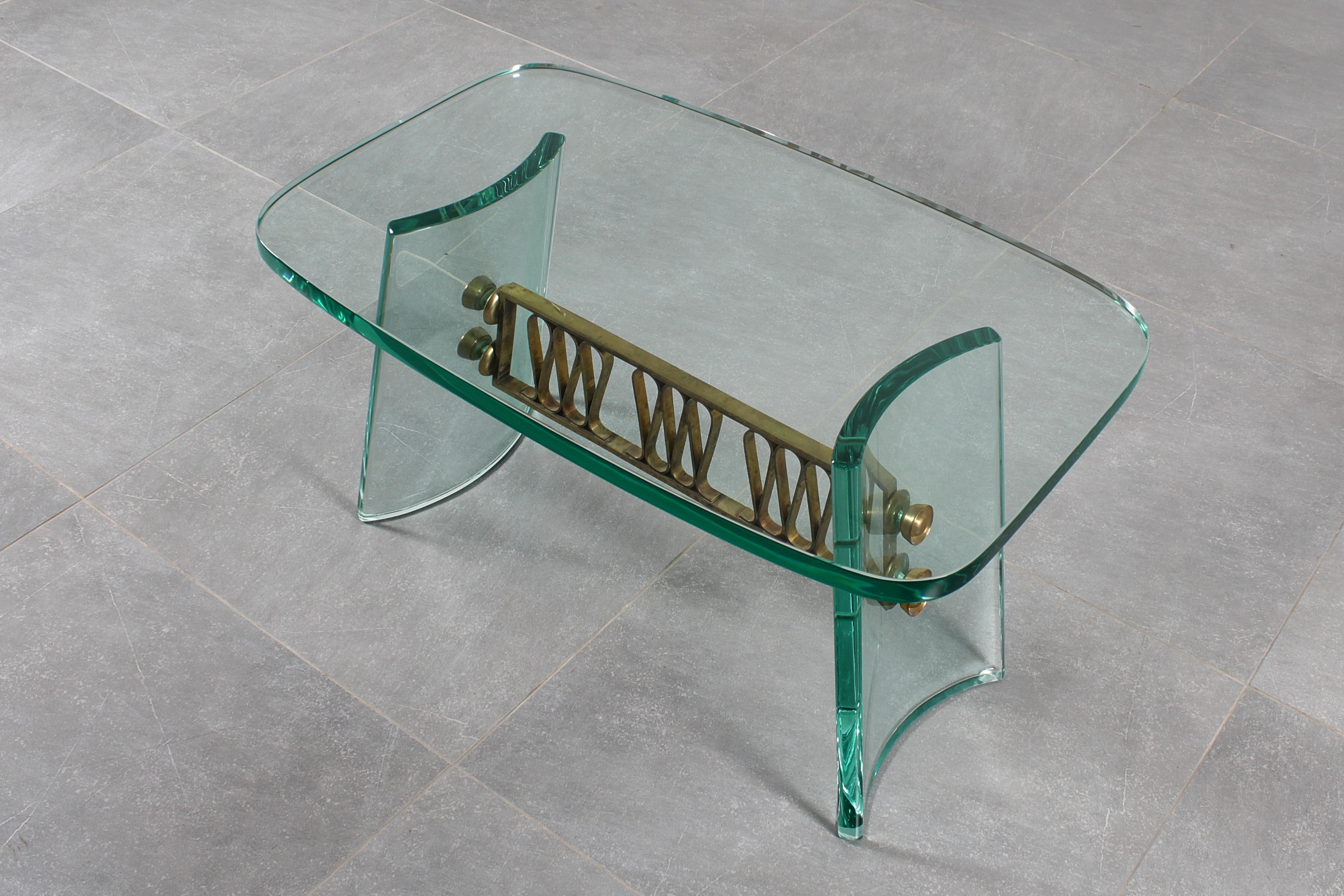 P. Chiesa für Fontana Arte: Couchtisch aus geschwungenem Glas und Messing, Italien, 40er-Jahre im Angebot 11