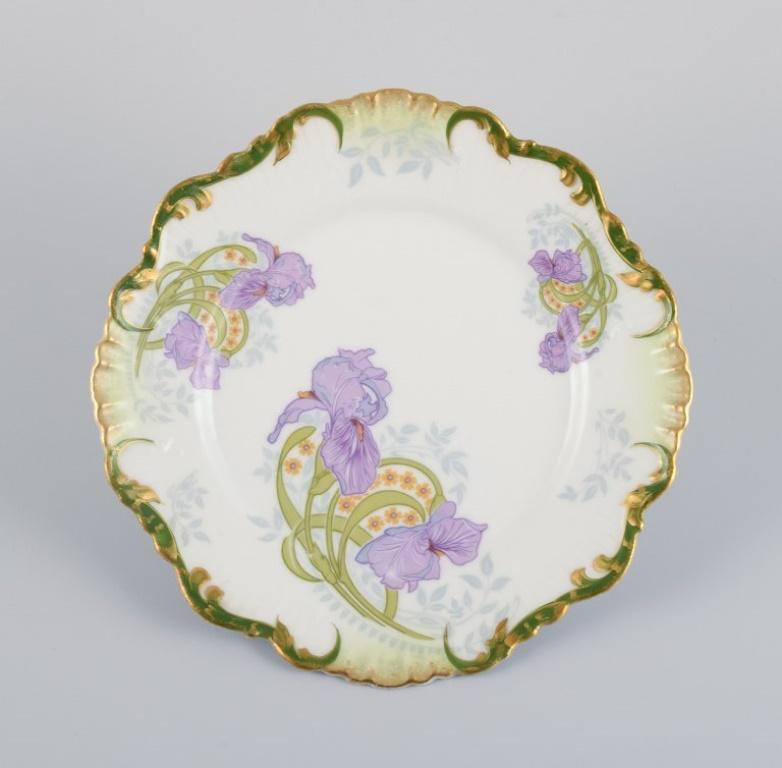 P. Dauphin, Paris, a set of six Art Nouveau faience plates decorated with flowers and gold rim.
Early 20th c.
Marked.
In excellent condition.
Dimensions: D 21.0 cm.