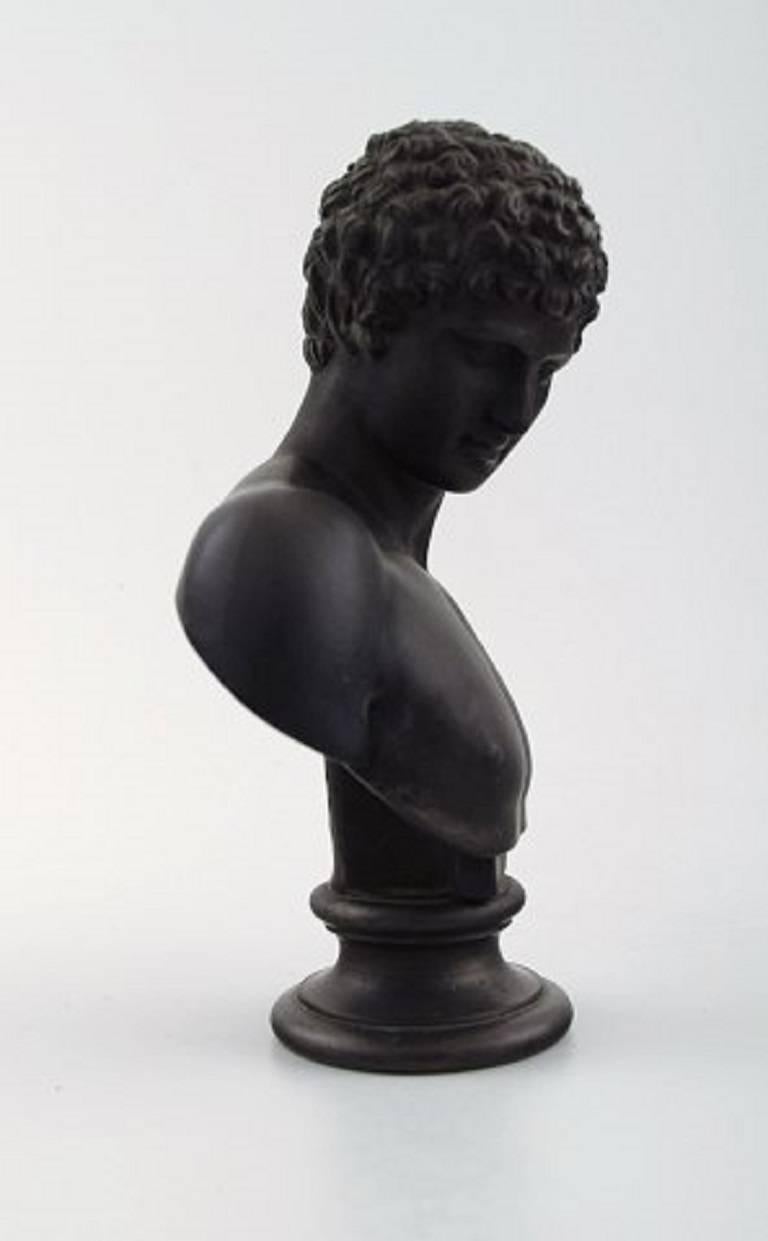 P. Ipsen, Denmark, number 668. Classic Roman bust, black terracotta. Rare.
Stamped, early 20 century.
Measures: 16 cm. x 13 cm.
In perfect condition.
