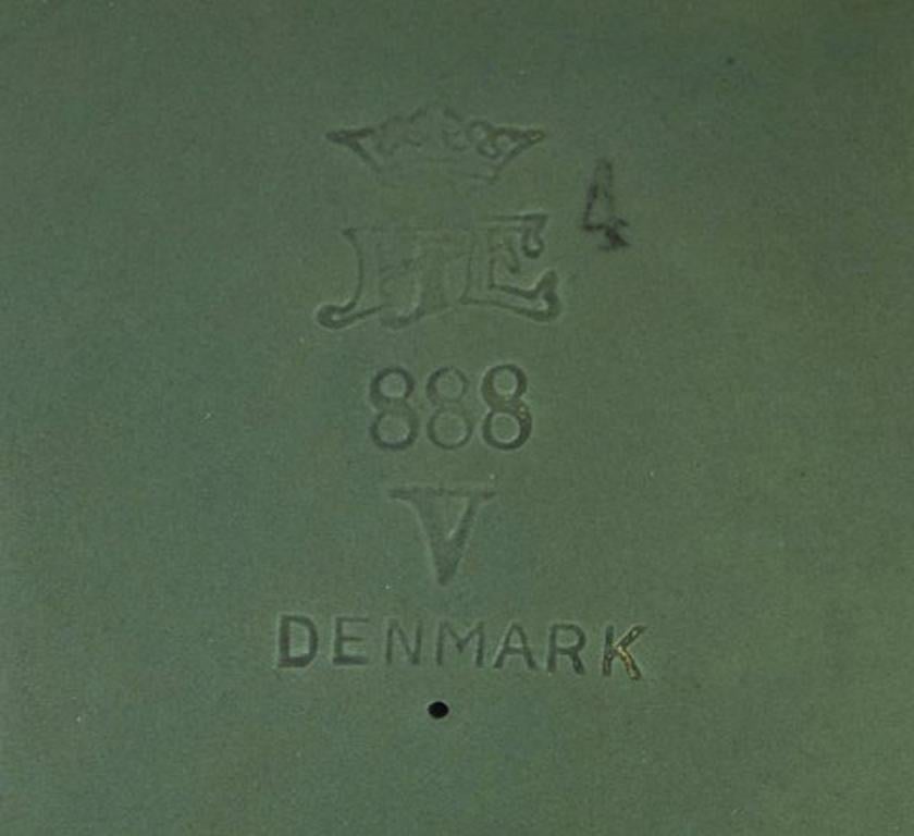 P. Ipsen's, Denmark Jade Green Girl No. 888. Venus Kalipygos, Design Kai Nielsen 2