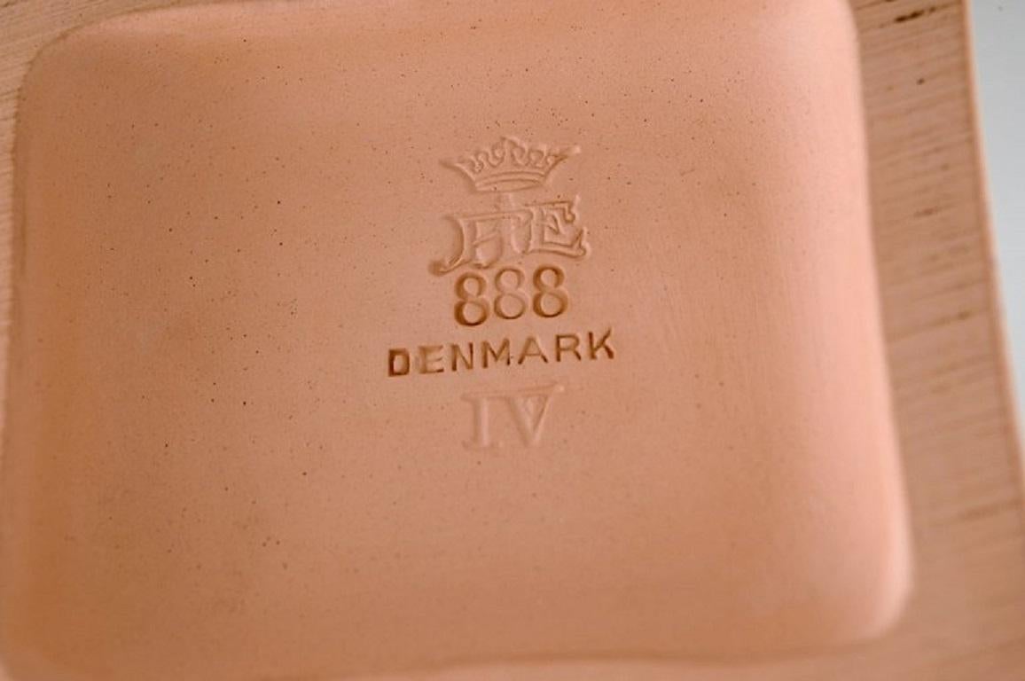 P. Ipsens Enke, Girl No. 888, Venus Kalipygos, Unglazed Pottery In Excellent Condition For Sale In Copenhagen, DK