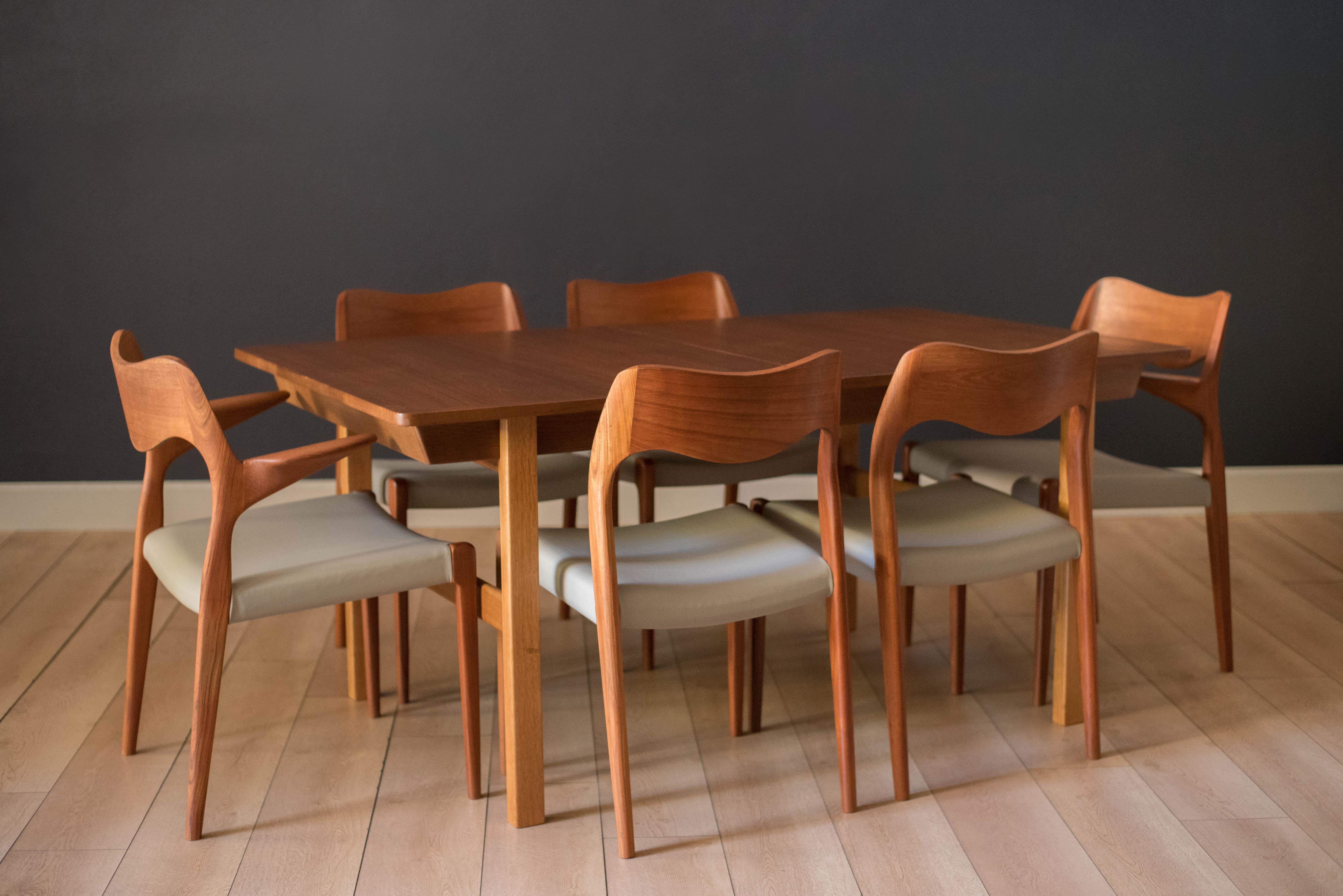Mid-20th Century P. Lauritsen & Søn Danish Teak Extension Dining Table by Borge Mogensen For Sale