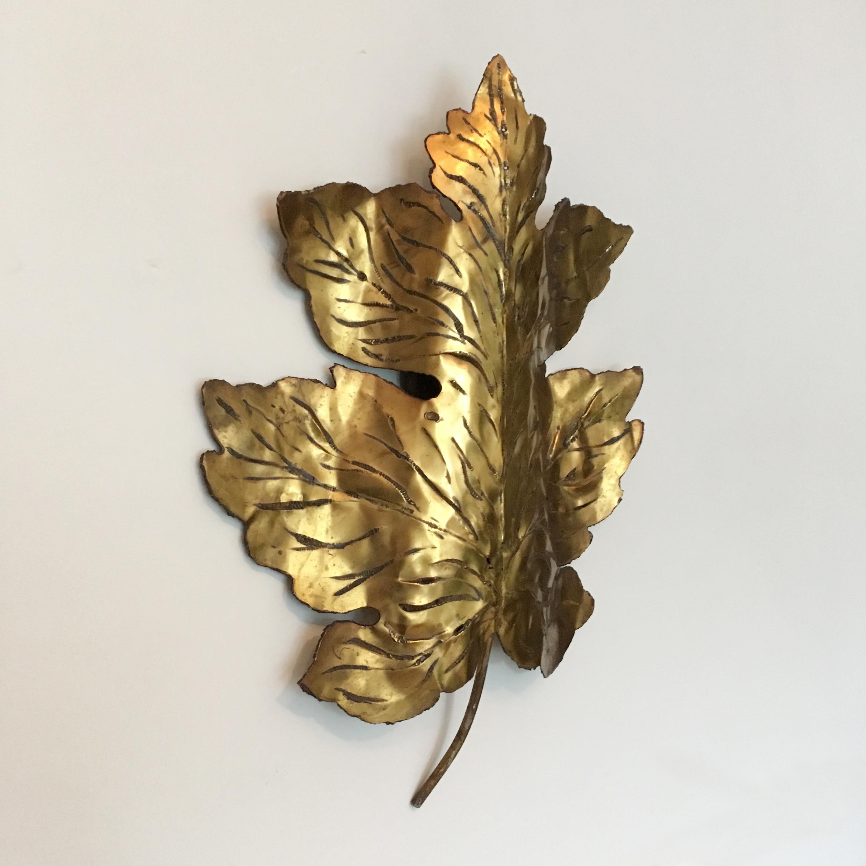 P. Mas-Rossi Brass Leaf Wall Light, circa 1950s 1
