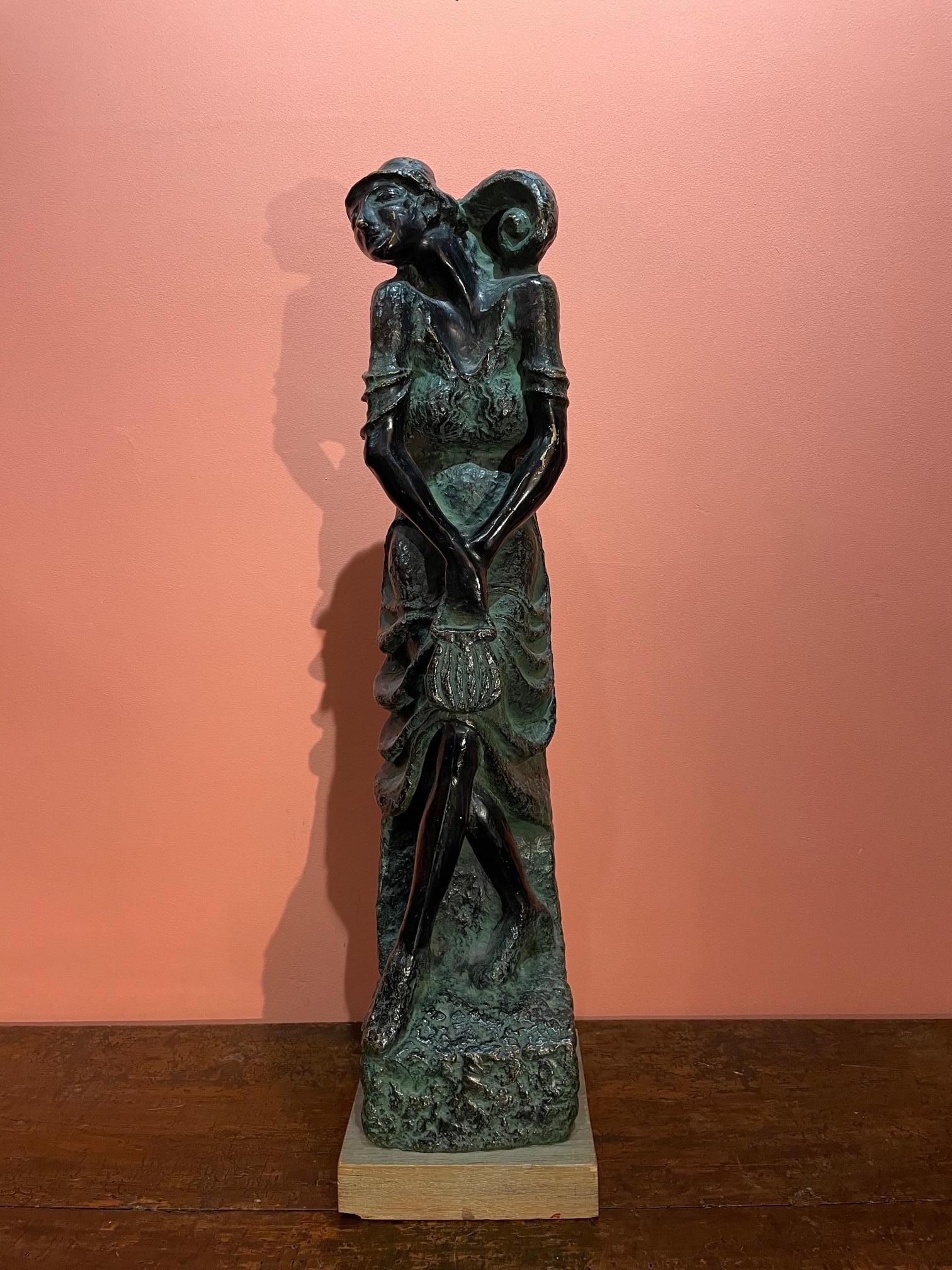 P. Plumet
« Woman with hat »
20th century
 
Bronze green patina
Lost Wax.

