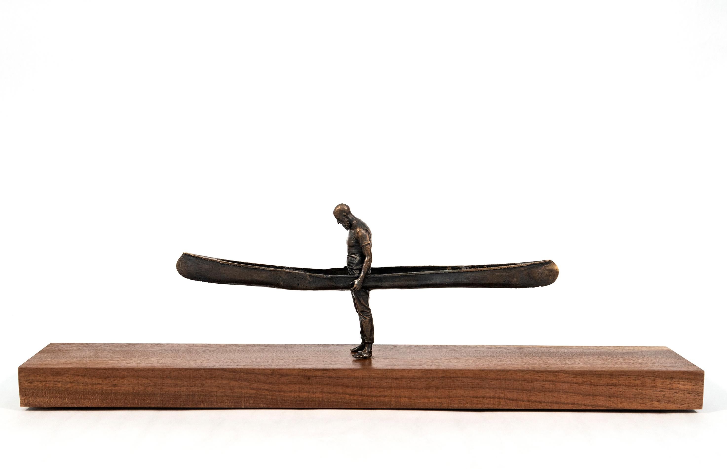 Wood 1/3 - petit, surréaliste, canoë, homme, figuratif, bois, bronze, sculpture - Contemporain Sculpture par Roch Smith
