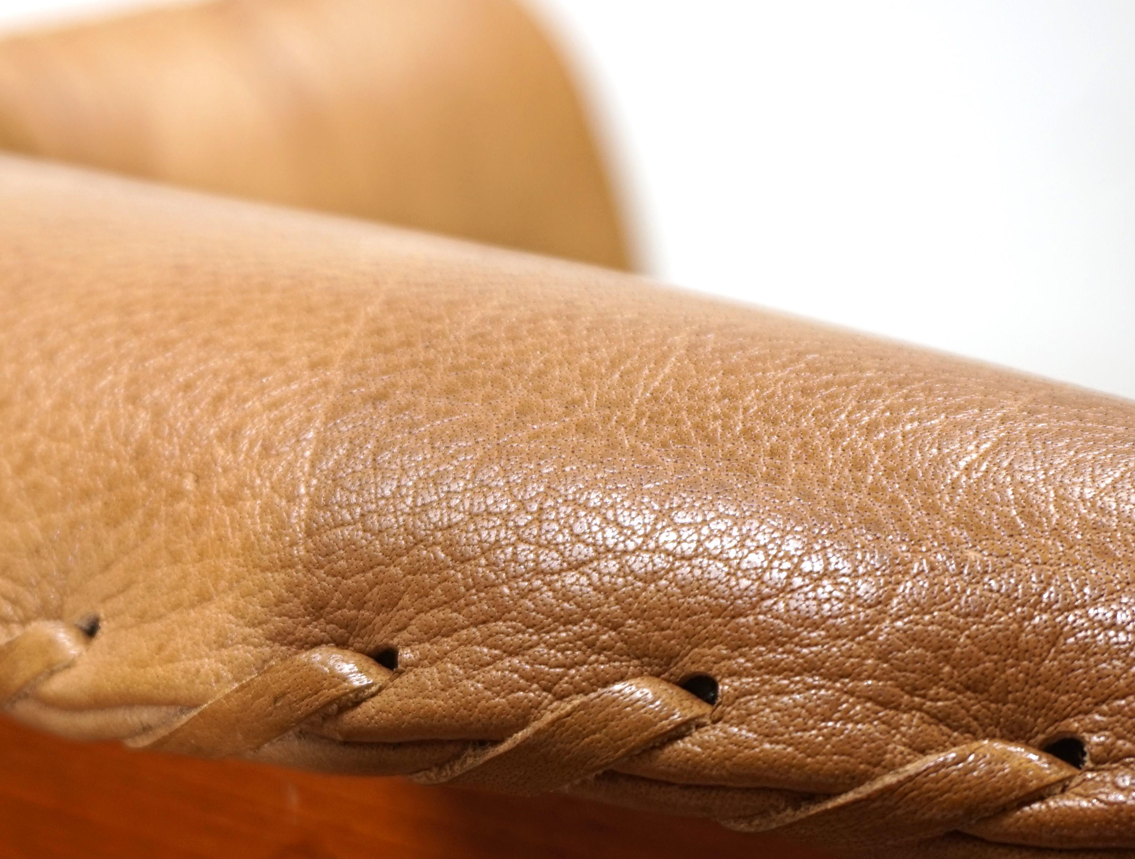 P. A. Schultz & Co. Fauteuil en cuir du Danemark, 1960 en vente 11