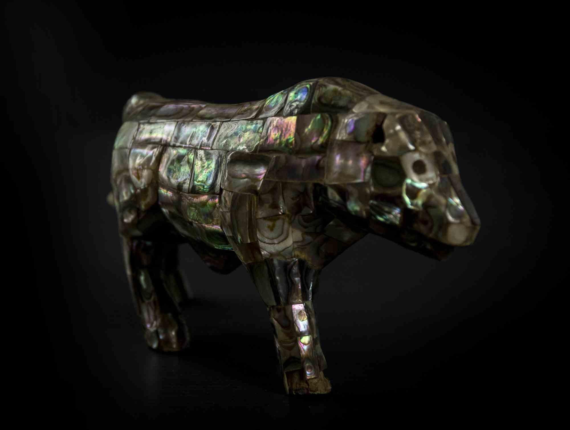 P, Vintage Mother of Pearl Animal Sculpturer, Italy, 1970s In Good Condition For Sale In Roma, IT